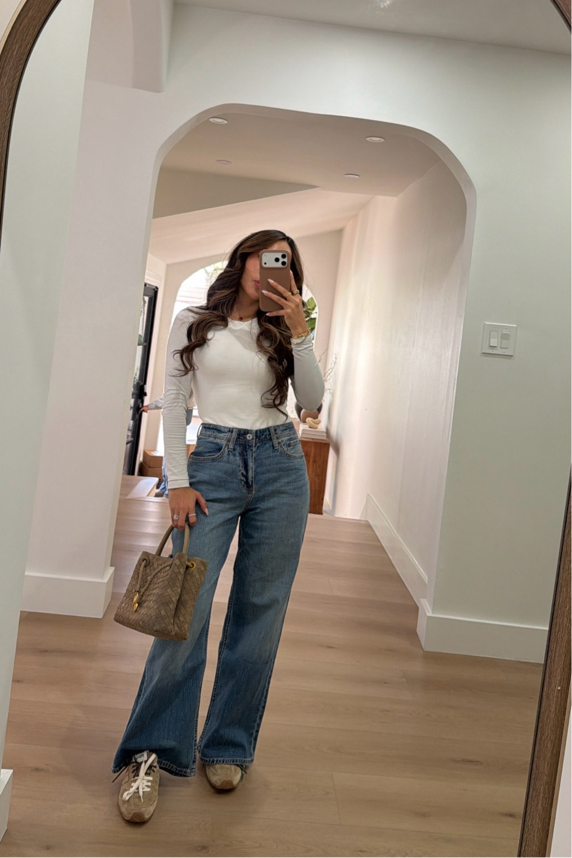 Full outfit ✨
Top XS 
Jeans 25 short 


#LTKootd #LTKdayinmylife #LTKgrwm