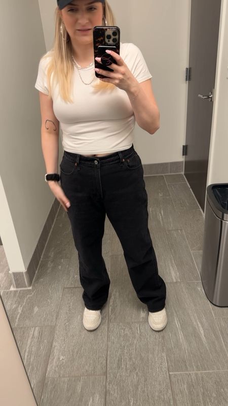 90s High Rise Relaxed Fit Black Jeans from Abercrombie🖤 And on sale

In a Curve Love 29 - true to size 

#LTKfindsunder100 #LTKSeasonal #LTKsalealert