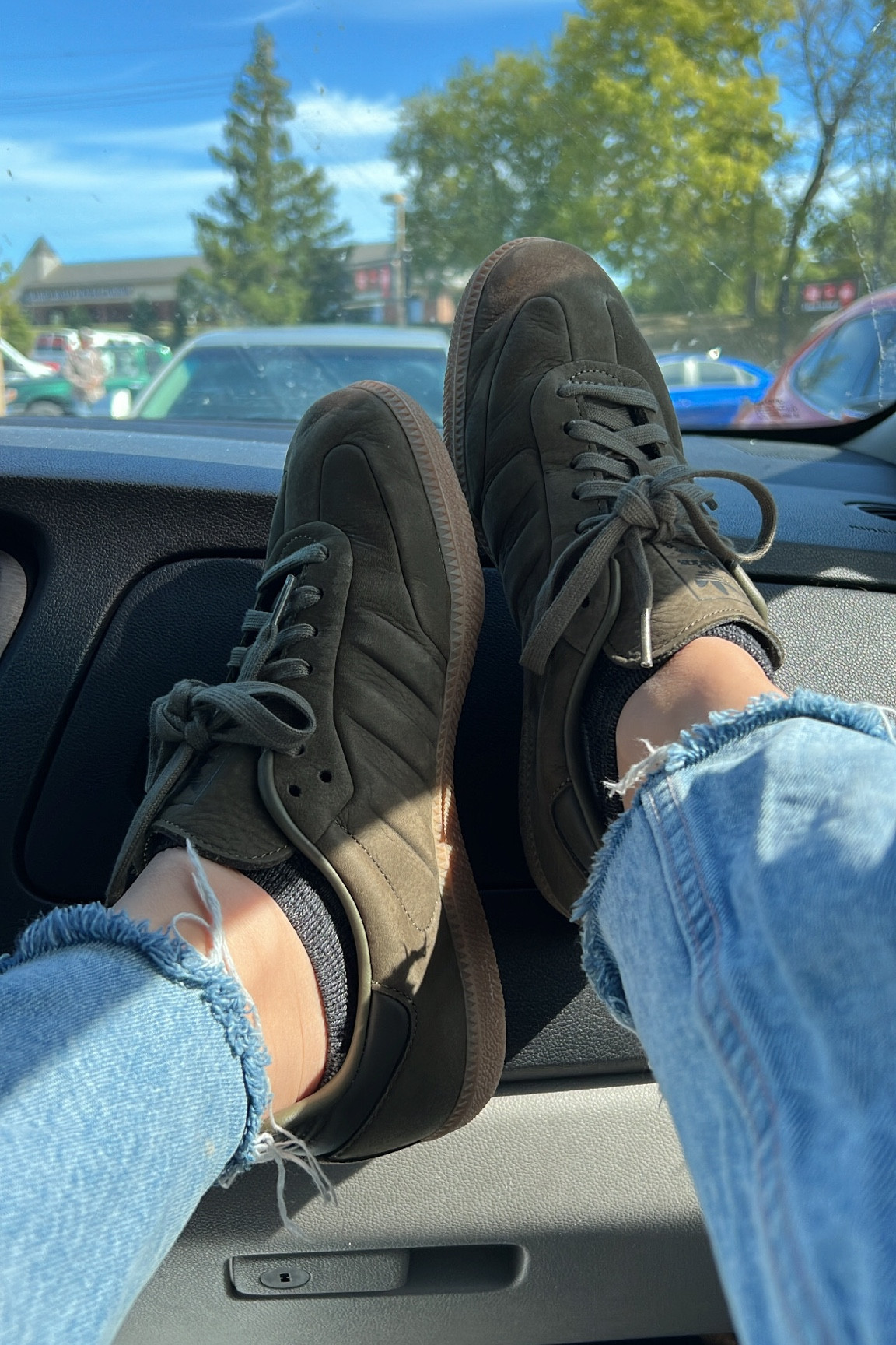 Adidas sambas in olive. 🥰 True to size