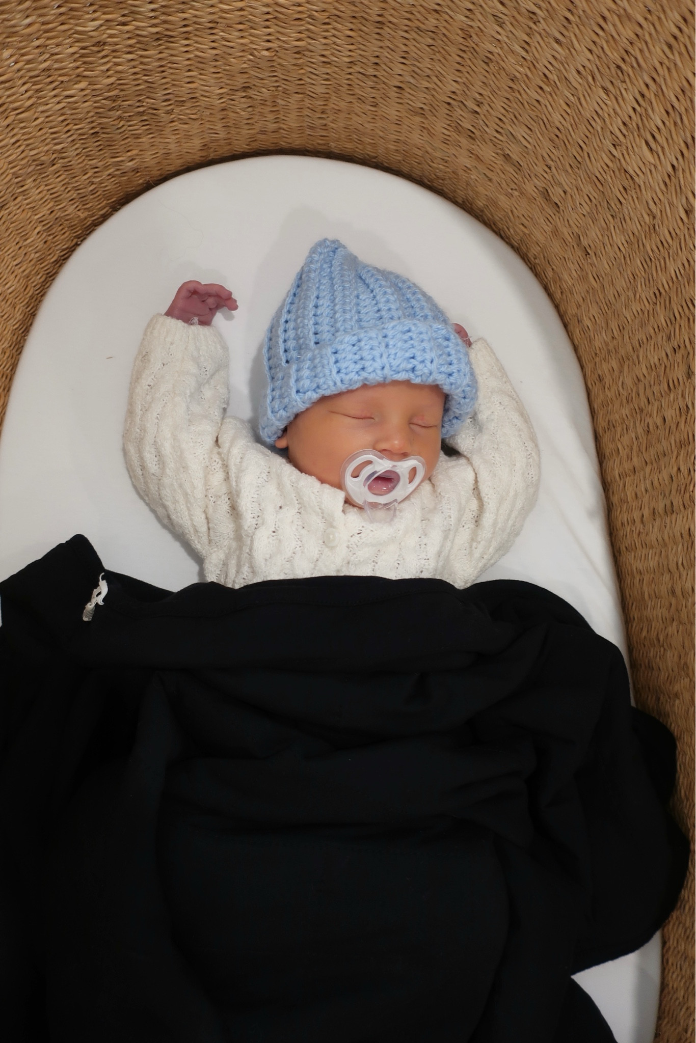 Knit Onesie: Zara 2582/382