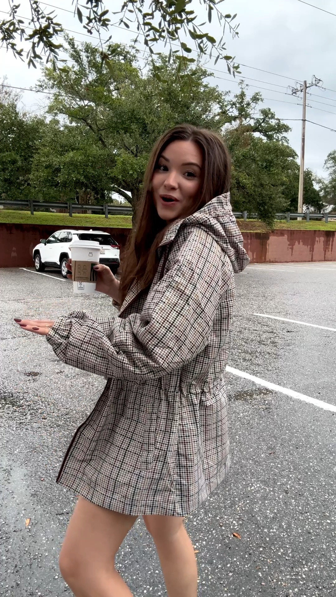 Rainy day outfit! Obsessed with this plaid coat 🍂  I’m wearing my true size M!

#LTKvlog #LTKootd #LTKmomlife