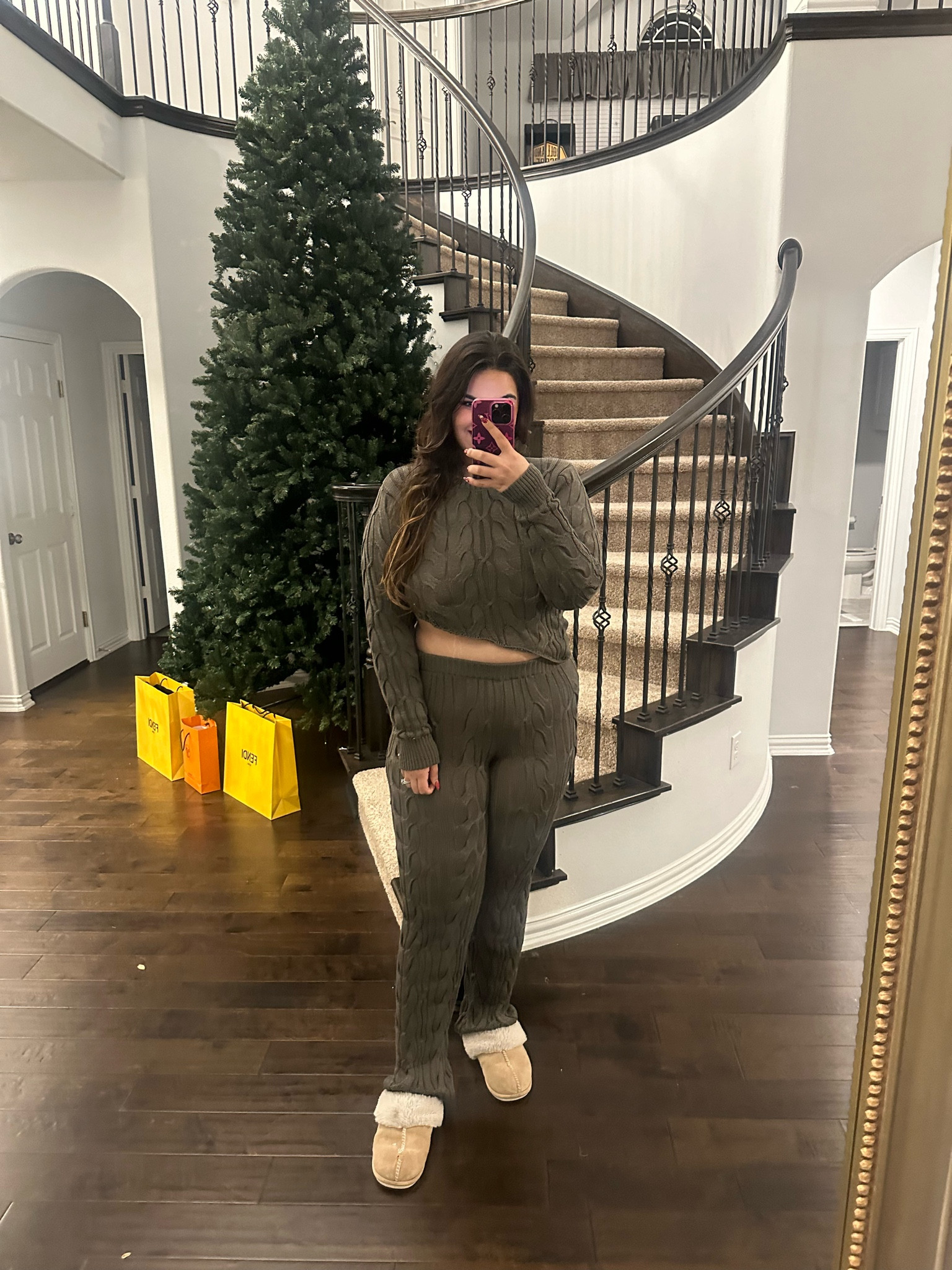 The comfiest lounge set 🤍✨

#LTKStyleTip #LTKGiftGuide #LTKHoliday