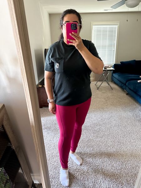 Tonight’s workout fit - these leggings are in the color Pomegranate and they’re on sale! Such a pretty, rich color. I’m wearing a size 12. These buttery soft leggings are high waisted and have pockets. 


Fitness, midsize fashion, athletic wear, gym, exercise, walking, fitness, active wear 

#LTKMidsize #LTKFitness #LTKActive