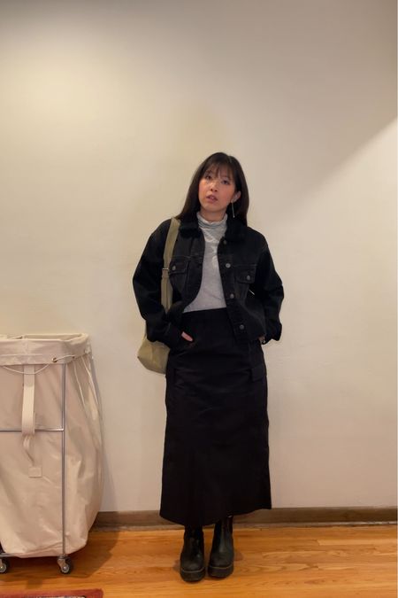Went to Uniqlo and got this skirt! Can’t wait to wear it into spring! 

Cute winter outfit, winter fashion, winter style, black cargo skirt, slouchy bag, accessories, early spring style, fashion content creator, outfit reels, grwm, ootd, doc martens, winter fashion 2024 

#ootd #winterstyle #winterfashion #grwm #cargoskirt 

#LTKMostLoved #LTKfindsunder50 #LTKU