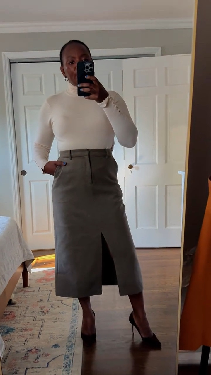 Sharing my outfit from today. The office sirens ain’t got nothing on me. I bought this @rails skirt from @nordstrom a few weeks ago and it’s just been sitting in a box by our dresser. #ltkover40 #ltkworkwear #workwearinspiration #officesiren