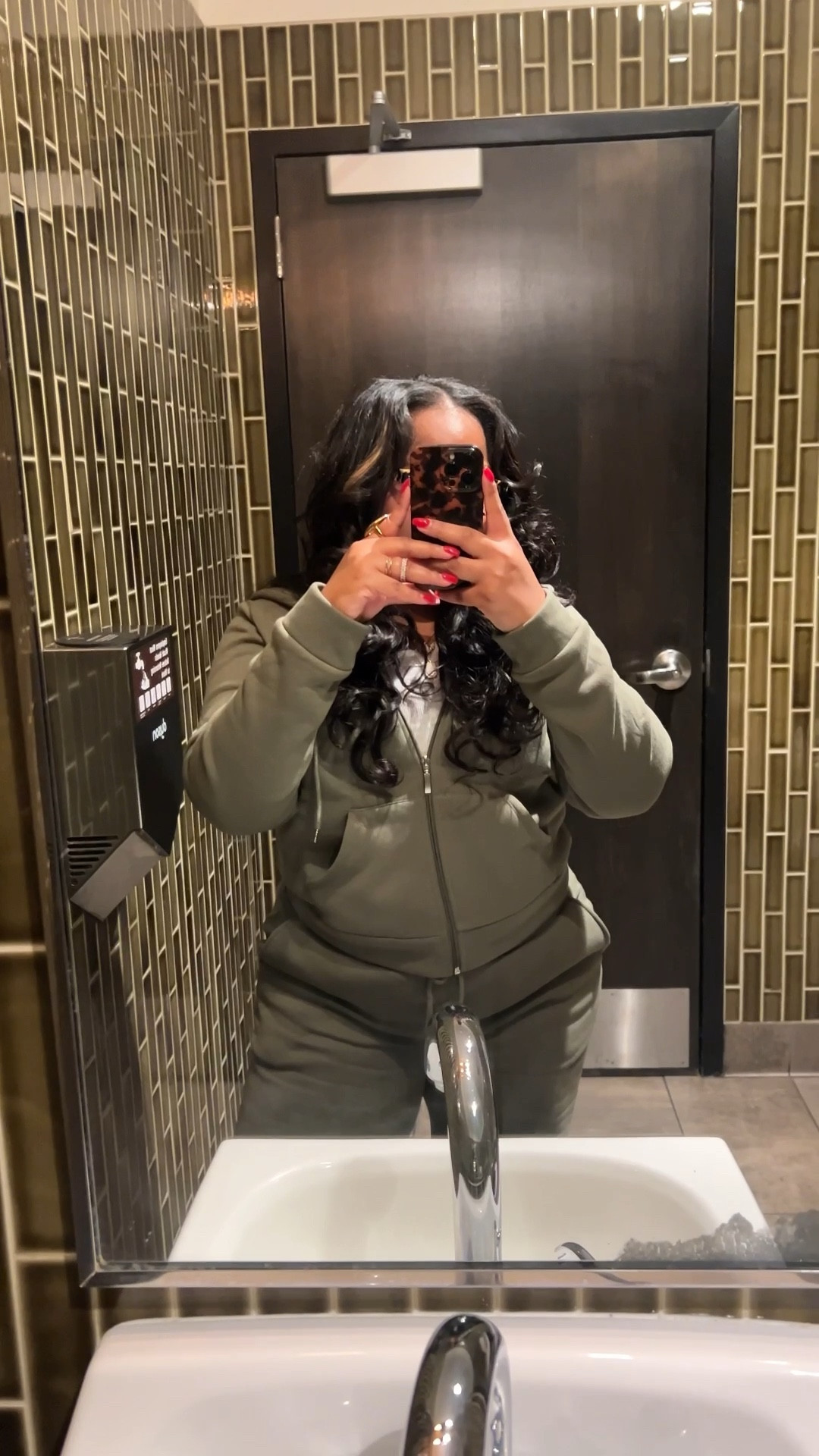Cozy outfit of the day. 🖤

Link to this set is on my tiktok — @withlovetakeia 

#LTKgrwm #LTKMidsize #LTKPlusSize