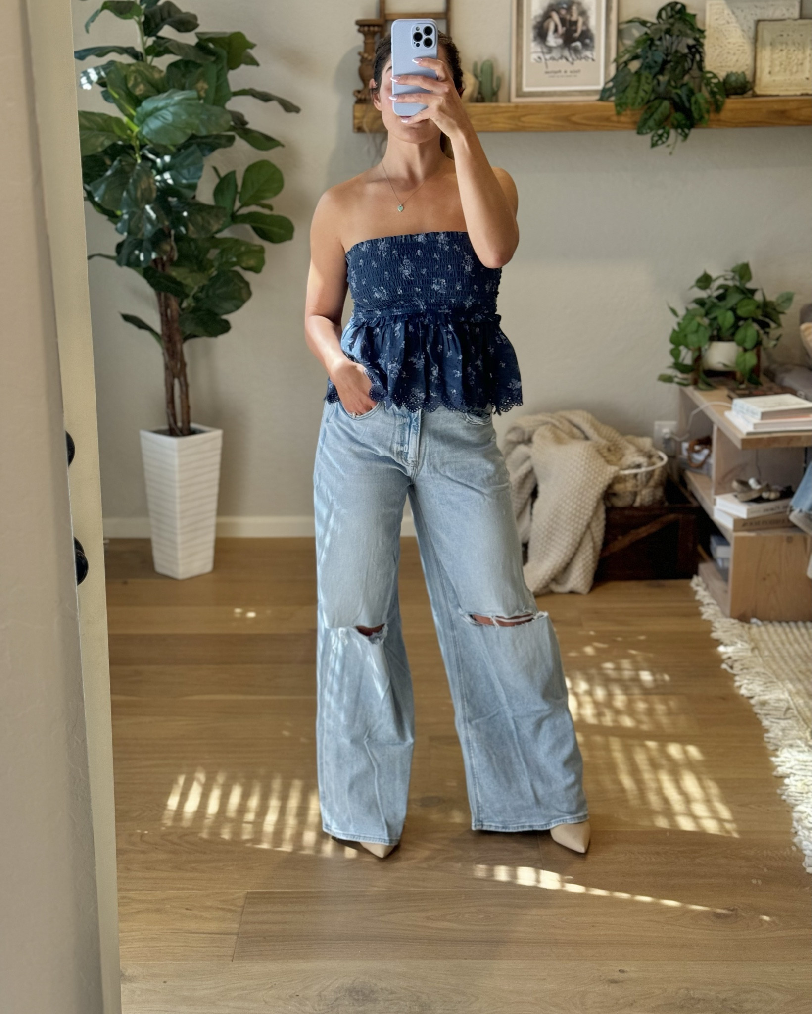I 👏🏼 LOVE 👏🏼 WIDE 👏🏼 LEG 👏🏼 JEANS 👏🏼

They’re super light-weight, stretchy, and they fit baggy! I got a size 4 but I definitely could have fit into a 2. 

DON’T THINK. JUST BUY. 


#LTKSaleAlert #LTKBacktoSchool #LTKFindsUnder50