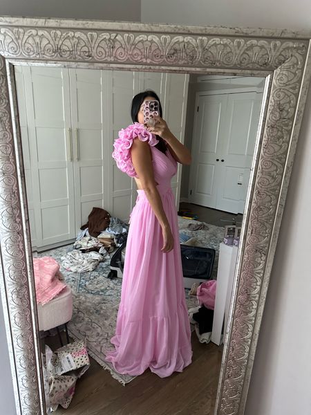 Amazon dress
Pink maxi dress
Wedding guest dress 


#LTKparties #LTKfindsunder100