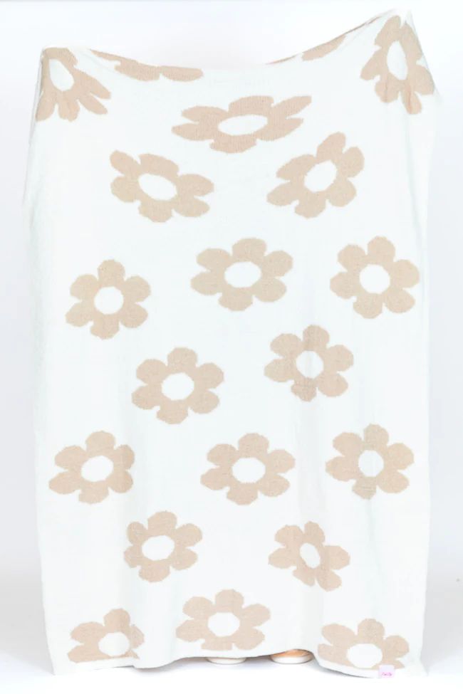 Make Me Believe Taupe Daisy Blanket | Pink Lily