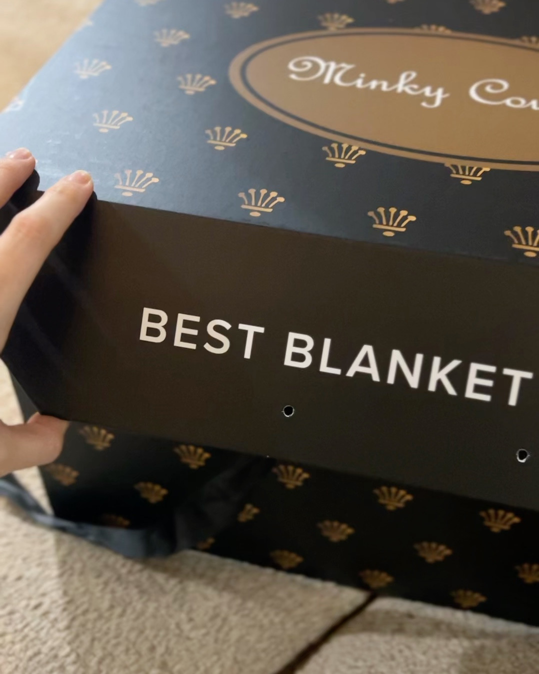 I was gifted this GORGEOUS Minky Couture monster blanket and it is the SOFTEST thing ever!!! 

The box is gorgeous too! If you’re looking for a luxurious gift for a lady in your life OR need something soft and cozy.. I can definitely recommend! 

They come in lots of sizes And colors! 

#LTKSeasonal #LTKGiftGuide #LTKHome