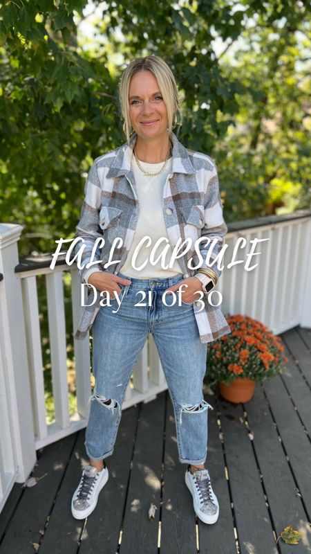 🍂Fall Capsule Styled Looks

DAY 21….  Shirt jackets are still on the fashion scene, and they keep getting better and better!  They are a fabulous layering piece for this time of year!  We hope this look gives you some inspiration for how to style yours :).

#LTKSeasonal #LTKshoecrush #LTKstyletip