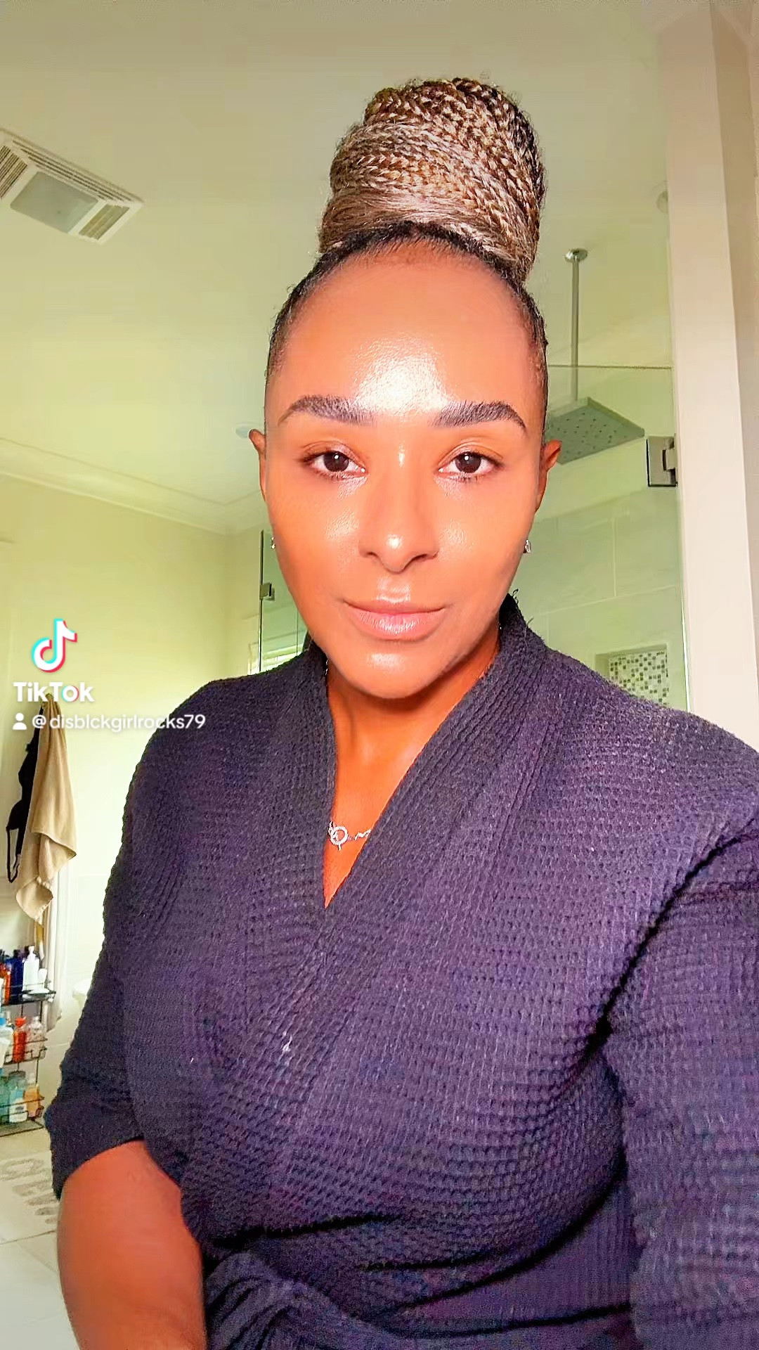 Skin Glowing…Vitamin C

#LTKmorningroutine #LTKBeauty #LTKdayinmylife