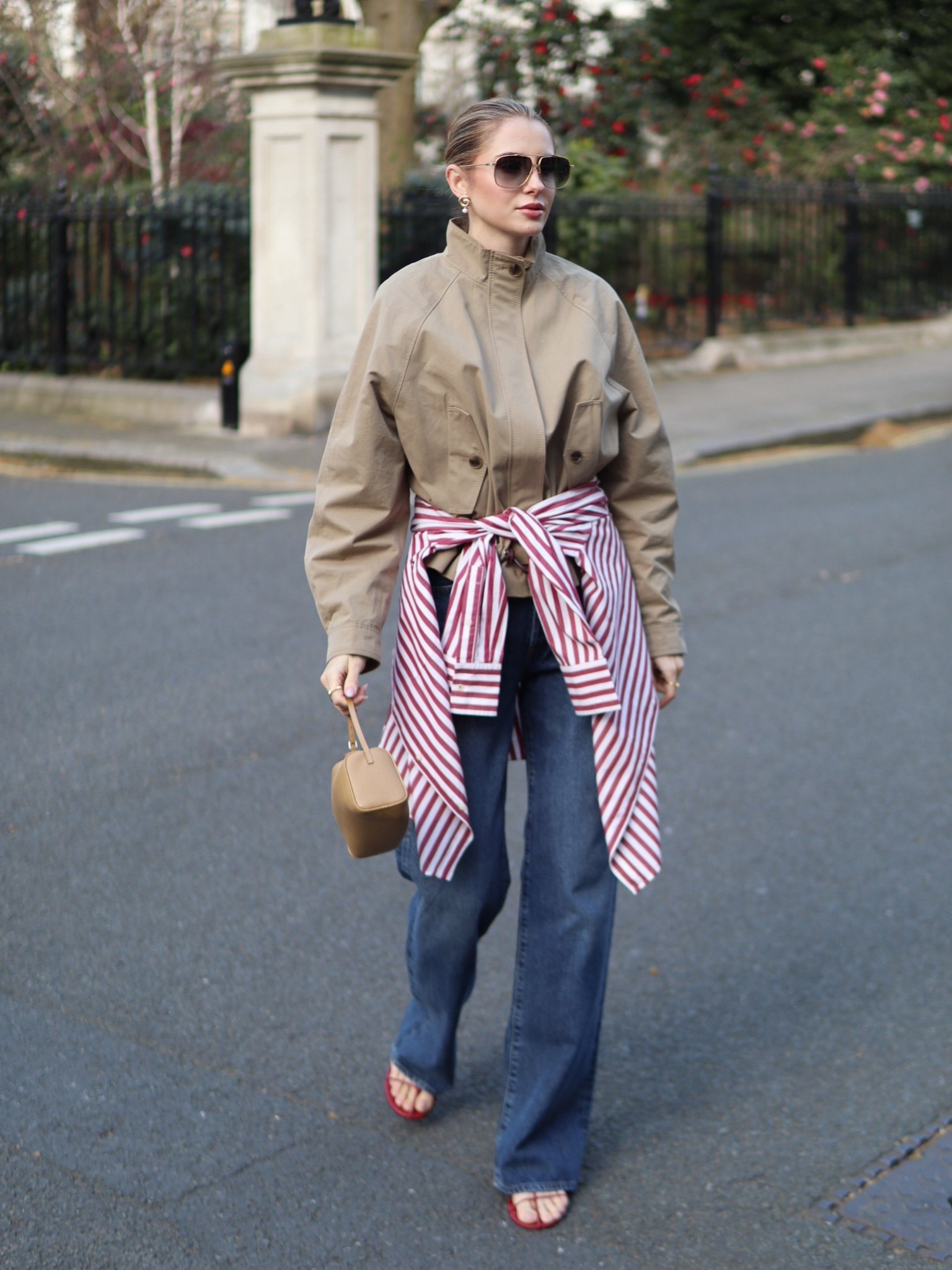 Perfect jeans! Paired with a pop of red 

#LTKjeans #LTKspring #LTKstyletip