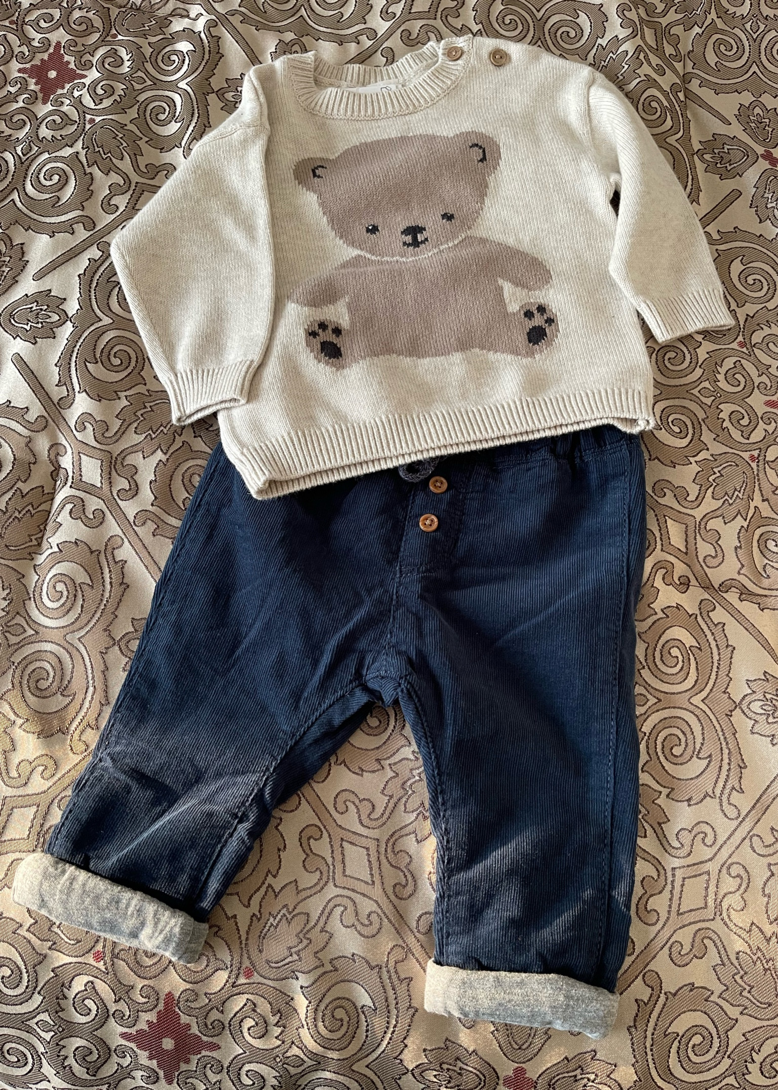 My mom told my postpartum bum to get out of the house so I went shopping for the baby of course. Grabbed these two quality items 🥹

#LTKSeasonal #LTKbaby #LTKkids