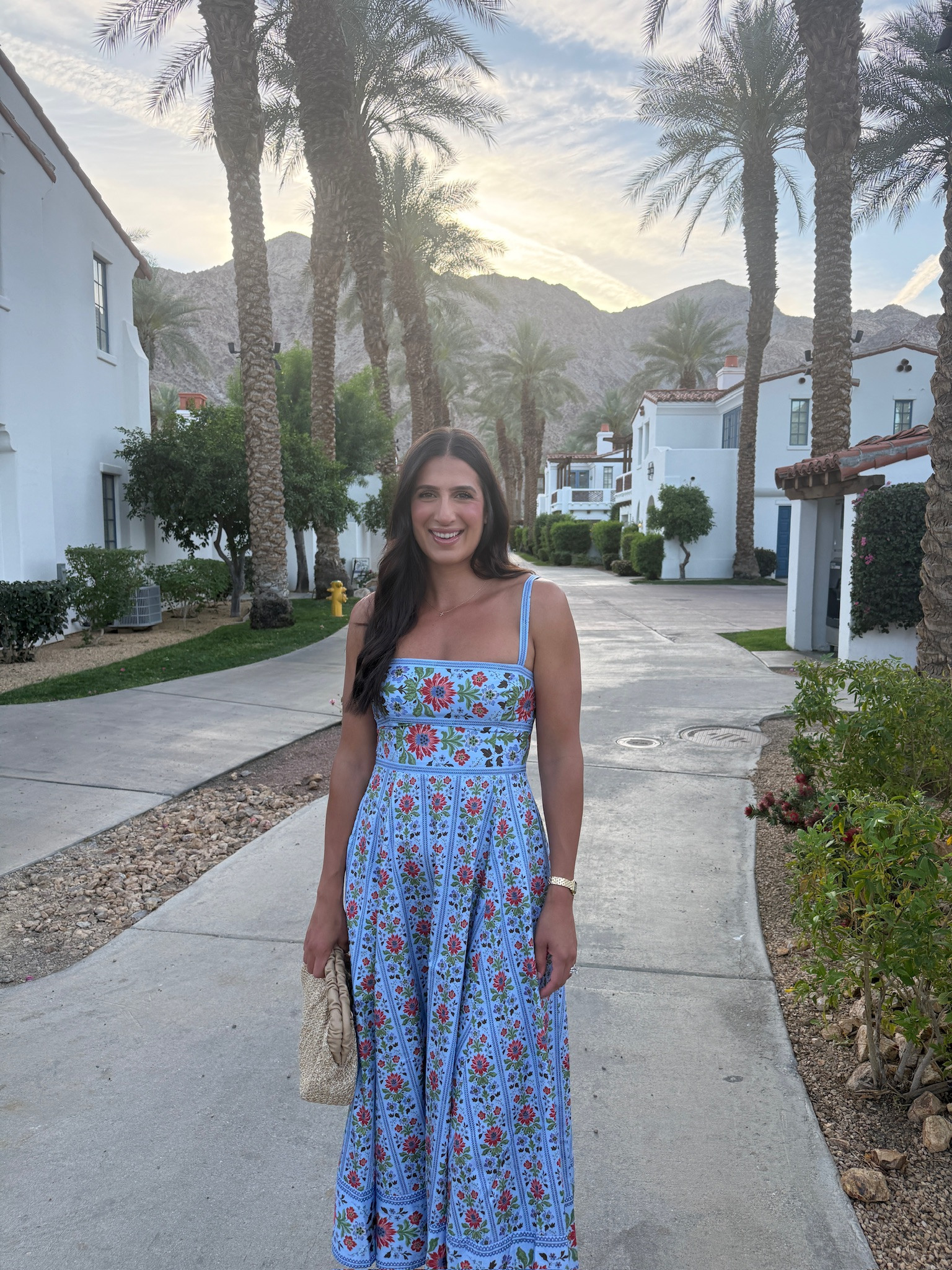 How perfect is this dress for spring to summer!

Spring dresses, hill house, hill house dress, dresses, summer dress, wedding guest dress, vacay dresses, Grace white

#LTKmomlife #LTKdayinmylife #LTKgrwm