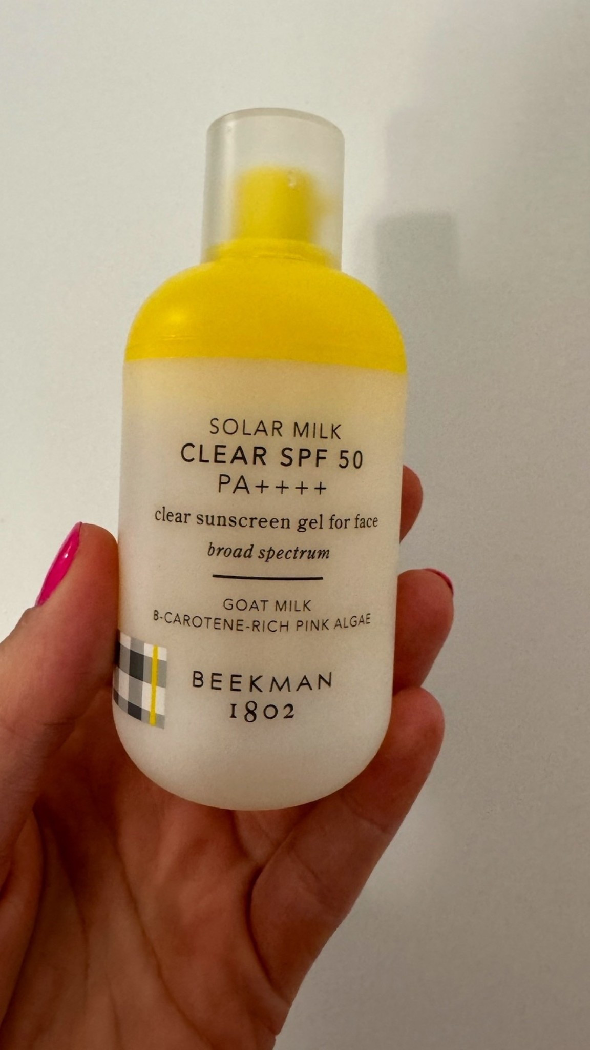 The BEST & only face sunscreen I use. Also doubles as a primer!! 



#LTKBeauty #LTKselfcare #LTKmorningroutine