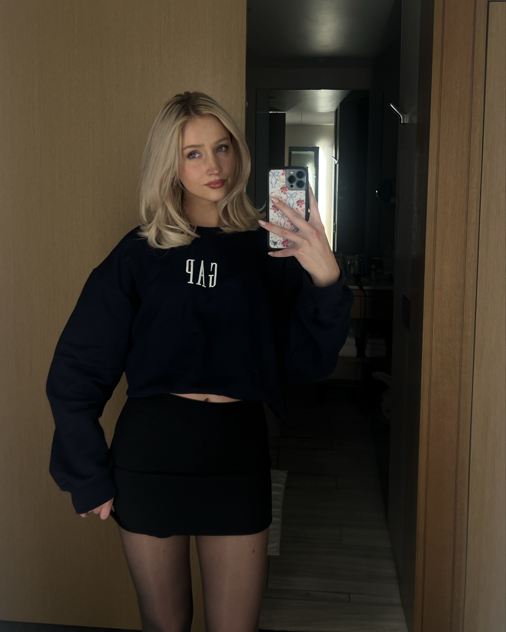 channeling rachel green this thanksgiving 👜🍽️🍾

#LTKStyleTip #LTKHoliday #LTKFindsUnder100