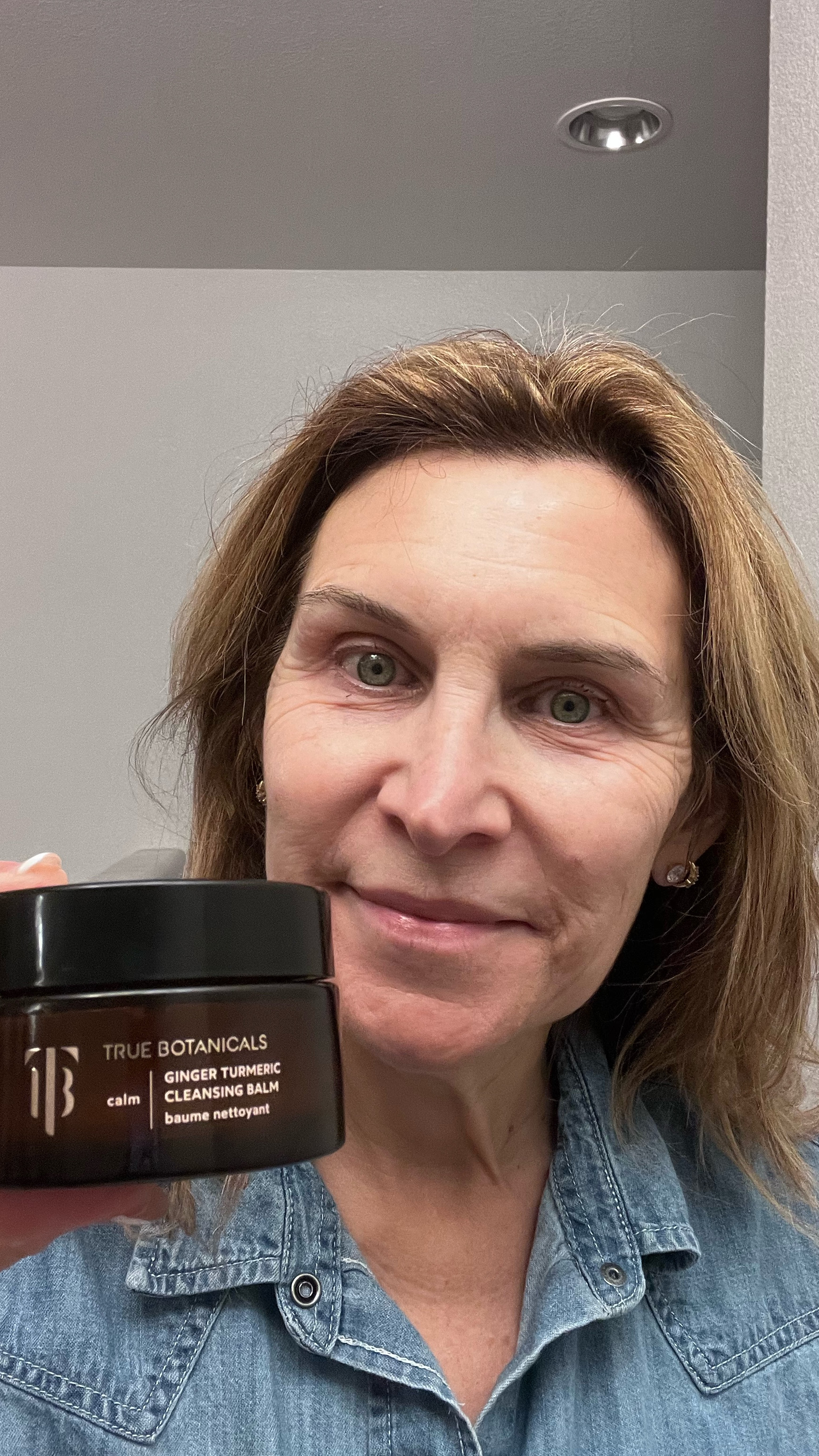 True Botanicals Cleansing Balm is so gentle when taking off your makeup. It doesn’t strip the moisture from your skin. 


#LTKBeauty #LTKFindsUnder100 #LTKOver40