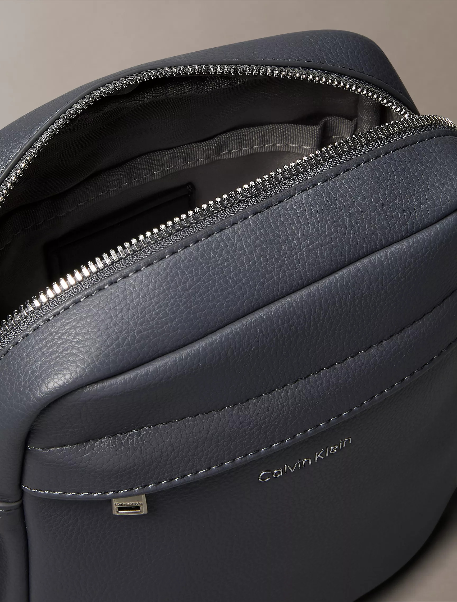 Micro Pebble Reporter Bag | Calvin Klein | Calvin Klein (US)