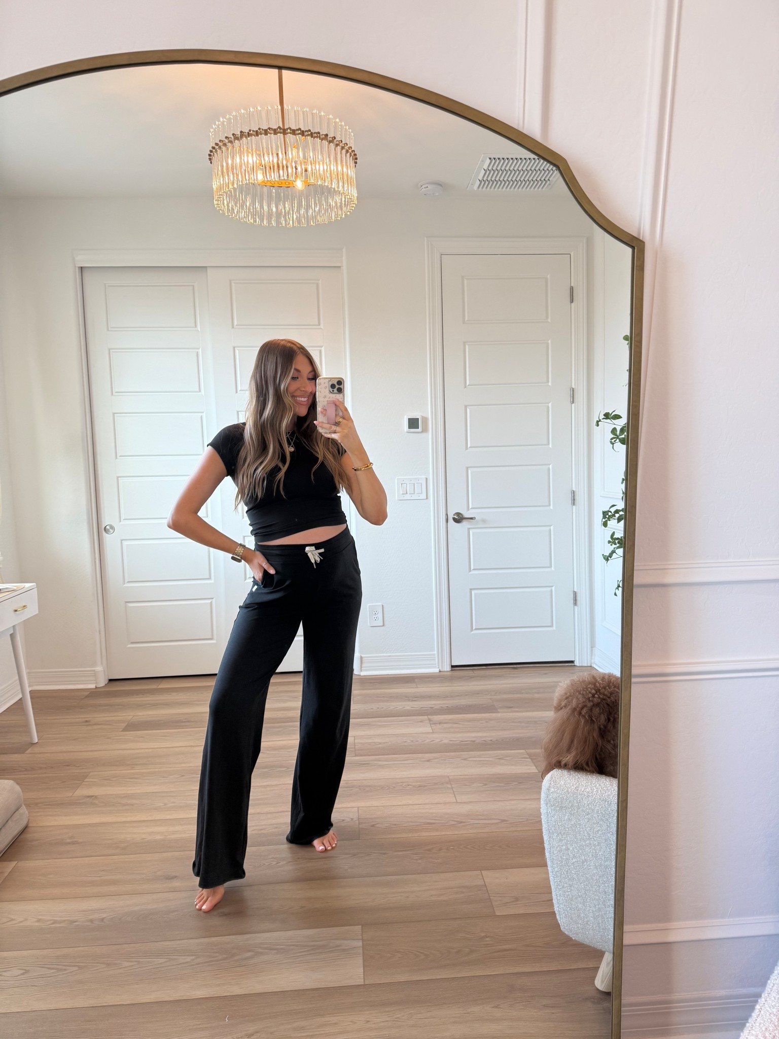 These are the wide leg lounge pants I always rave about! The material is next level 🤌🏼 The softest fabric & so stretchy! You will LOVE these & they come in different length options 🙌🏼 @vuoriclothing #vuoripartner