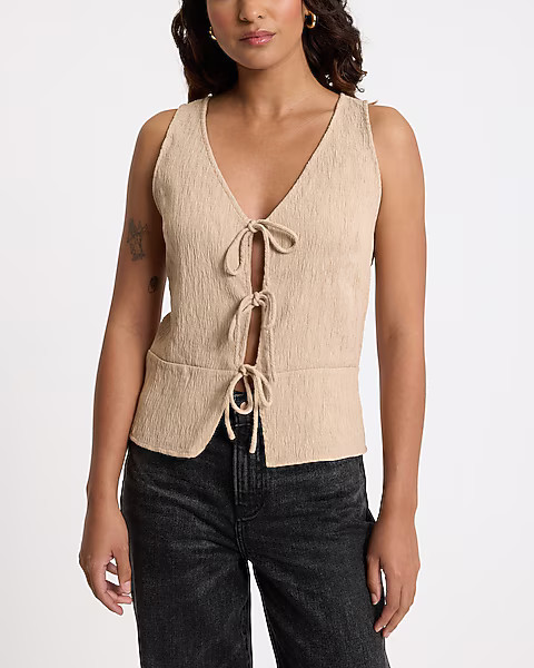 Textured V-neck Tie Front Tank | Express