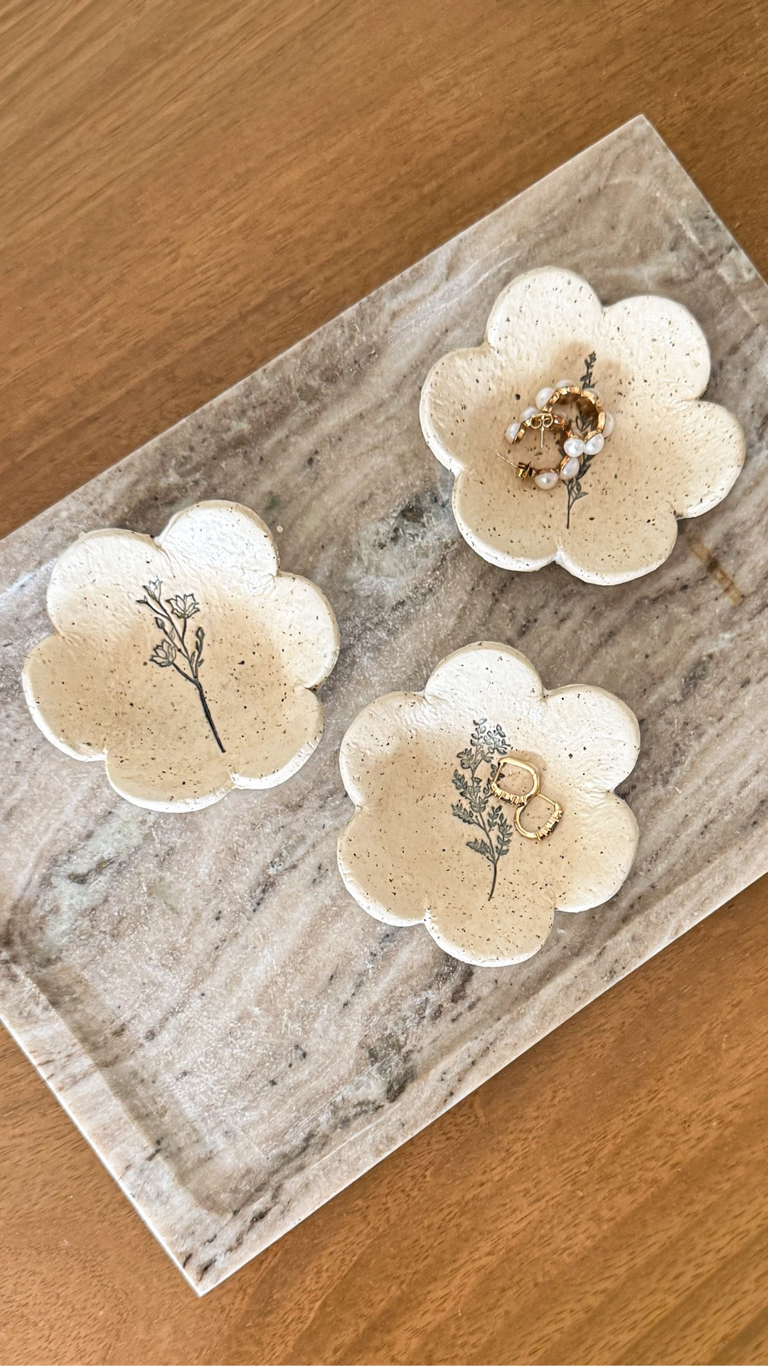 These adorable DIY speckled trinket dishes are made with clay & coffee!

#LTKSeasonal #LTKHome #LTKSaleAlert