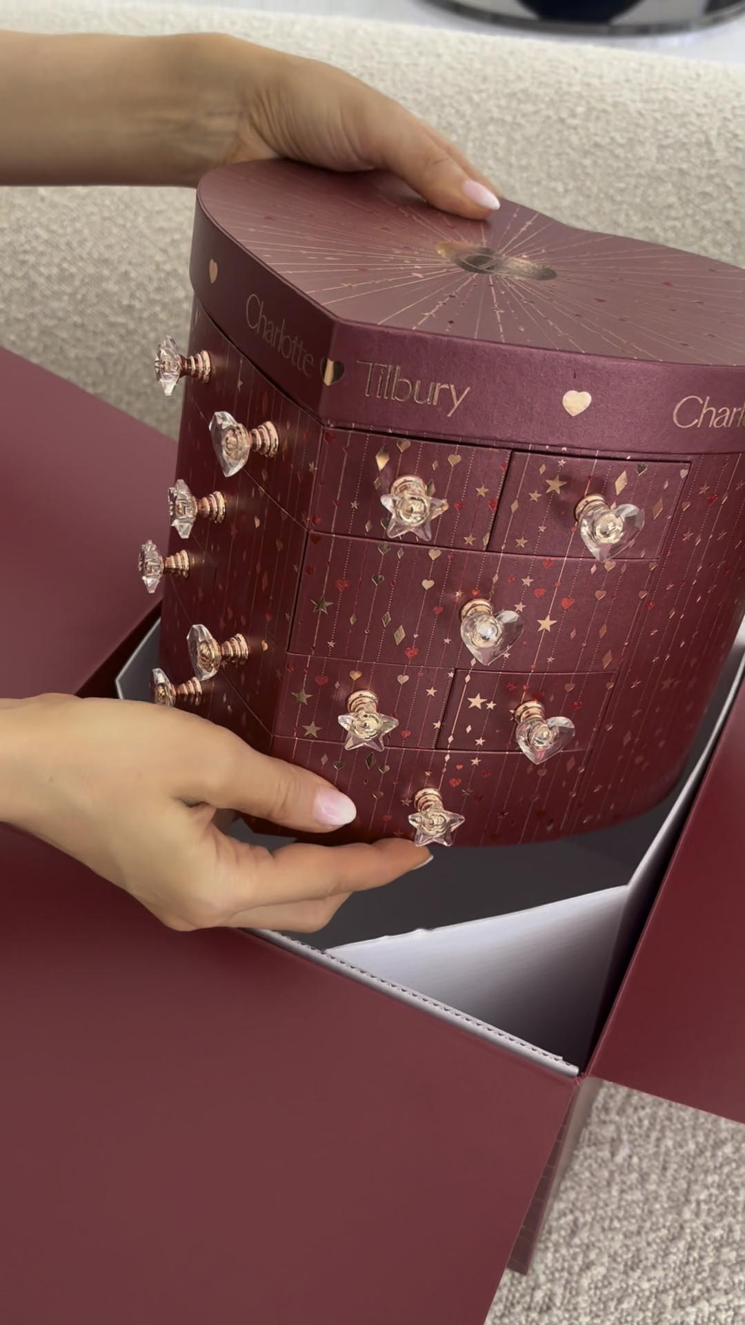 Darlings, feast your eyes on Charlotte Tilbury’s Beauty Treasure Chest! ✨ Each drawer reveals one of her iconic beauty secrets, making it the ultimate holiday gift. And once you’ve discovered them all, it becomes a stunning keepsake jewelry box! Grab it before it’s gone, loves! 💖

#LTKHoliday #LTKBeauty #LTKCyberWeek