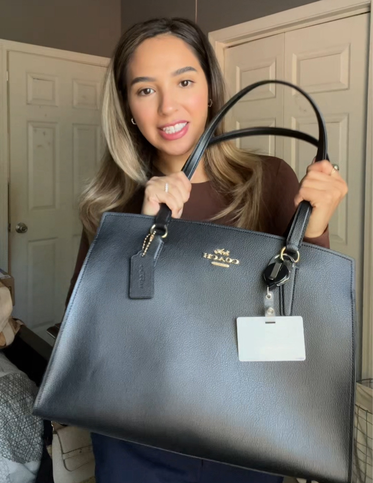 Work bag! Got it from the outlet mall. Looks like it’s sold out on website but Amazon has it. Also found a dupe for it 

Coach bag, corporate, purse, laptop 

#LTKbeauty #LTKworkwear #LTKstyletip