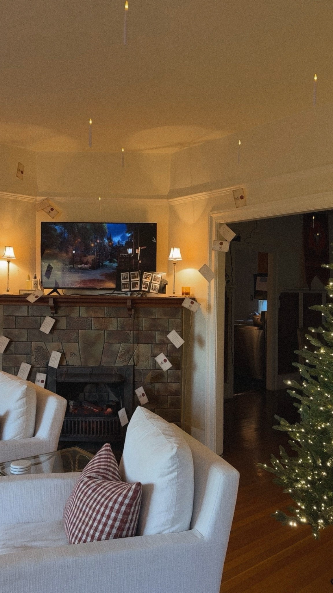 Harry Potter holiday house decor

#LTKHome #LTKFindsUnder50 #LTKSeasonal