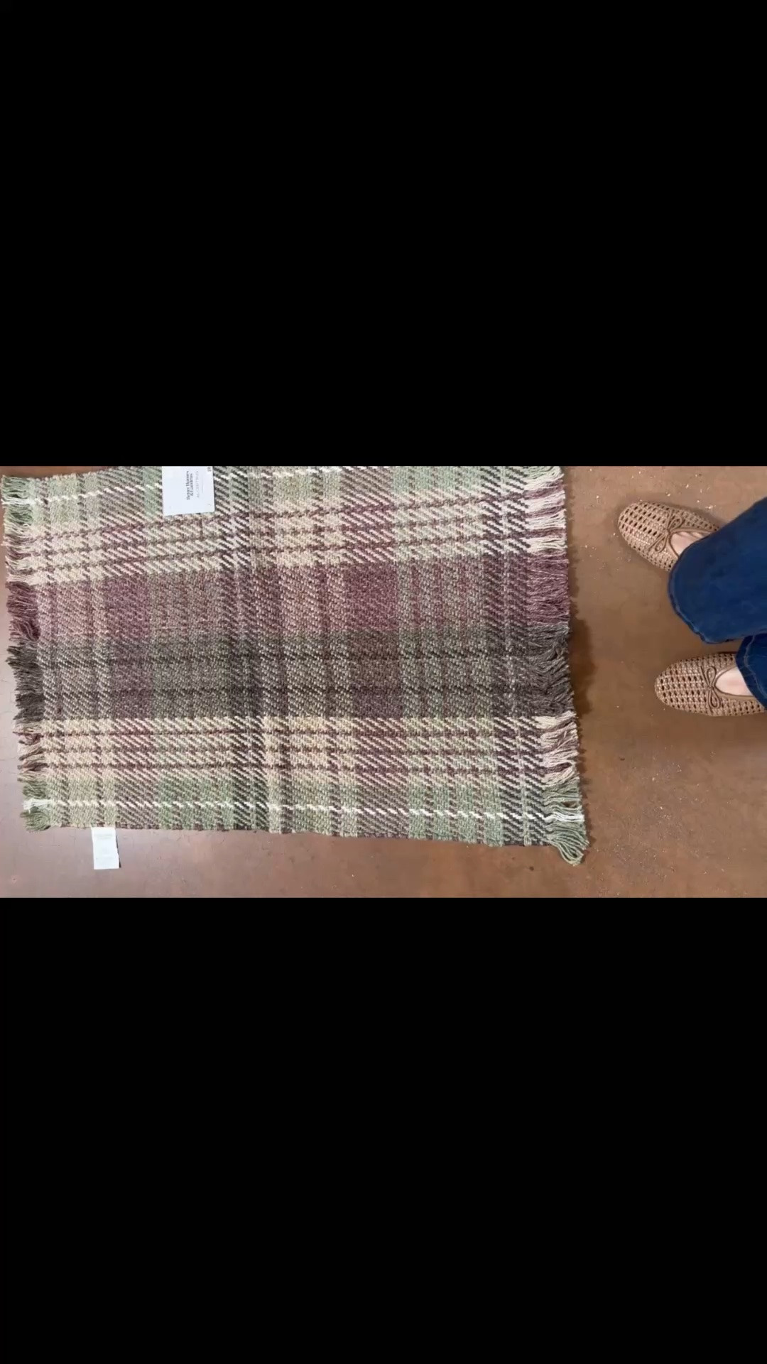 Such a cute accent rug for some fall home decor

#LTKHome #LTKdayinmylife #LTKmomlife