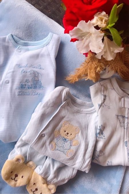 Extra newborn outfits for bebe 👶🏼 (again… so tiny & CUTE 🥹)

#LTKfamily #LTKbump #LTKbaby