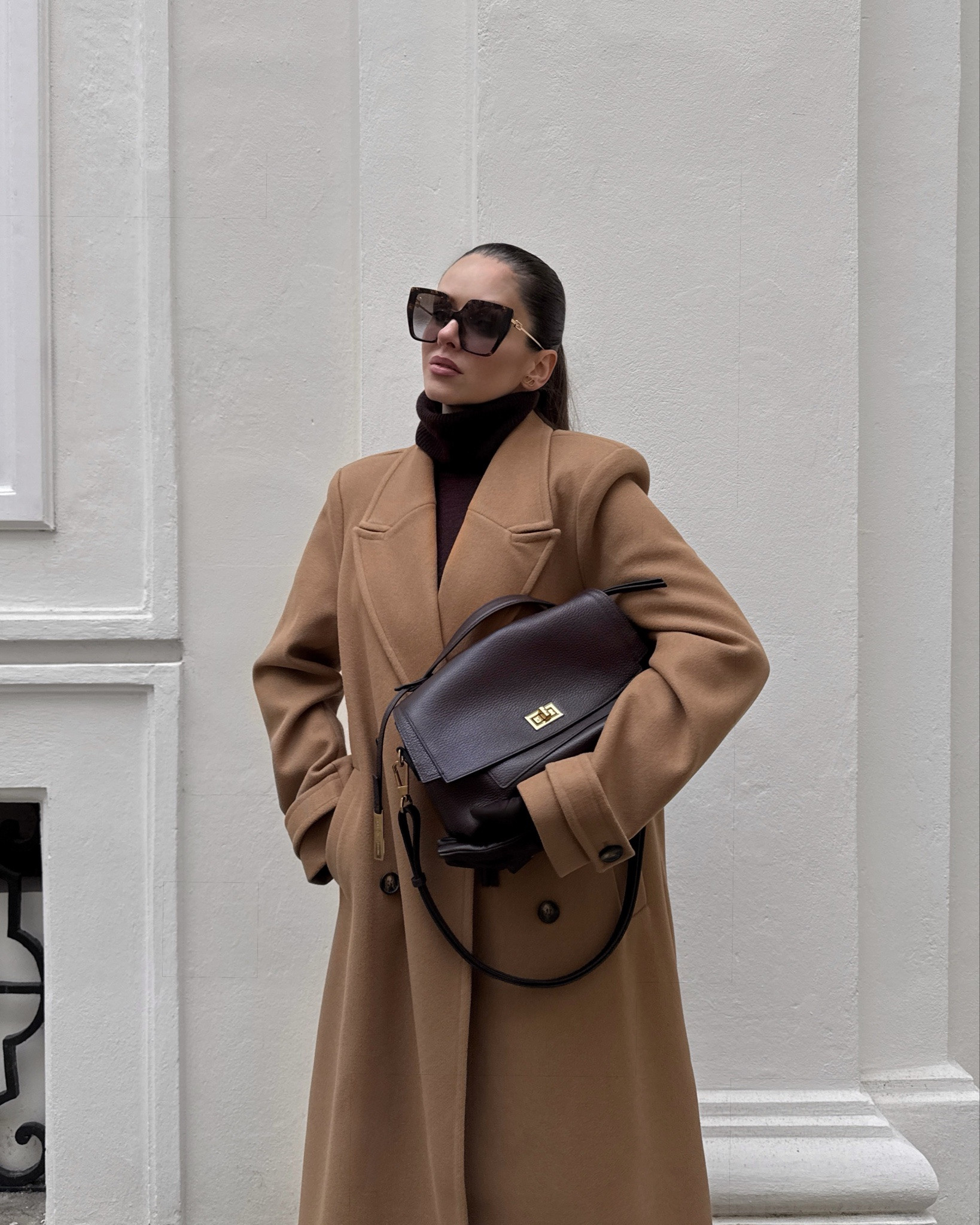 wool coat, coat, leather gloves, bag, leather bag, beige, chocolate brown, winter look, winter fit, knitwear, jumper, sweater, maxi coat

#LTKwinter #LTKstyletip #LTKbag