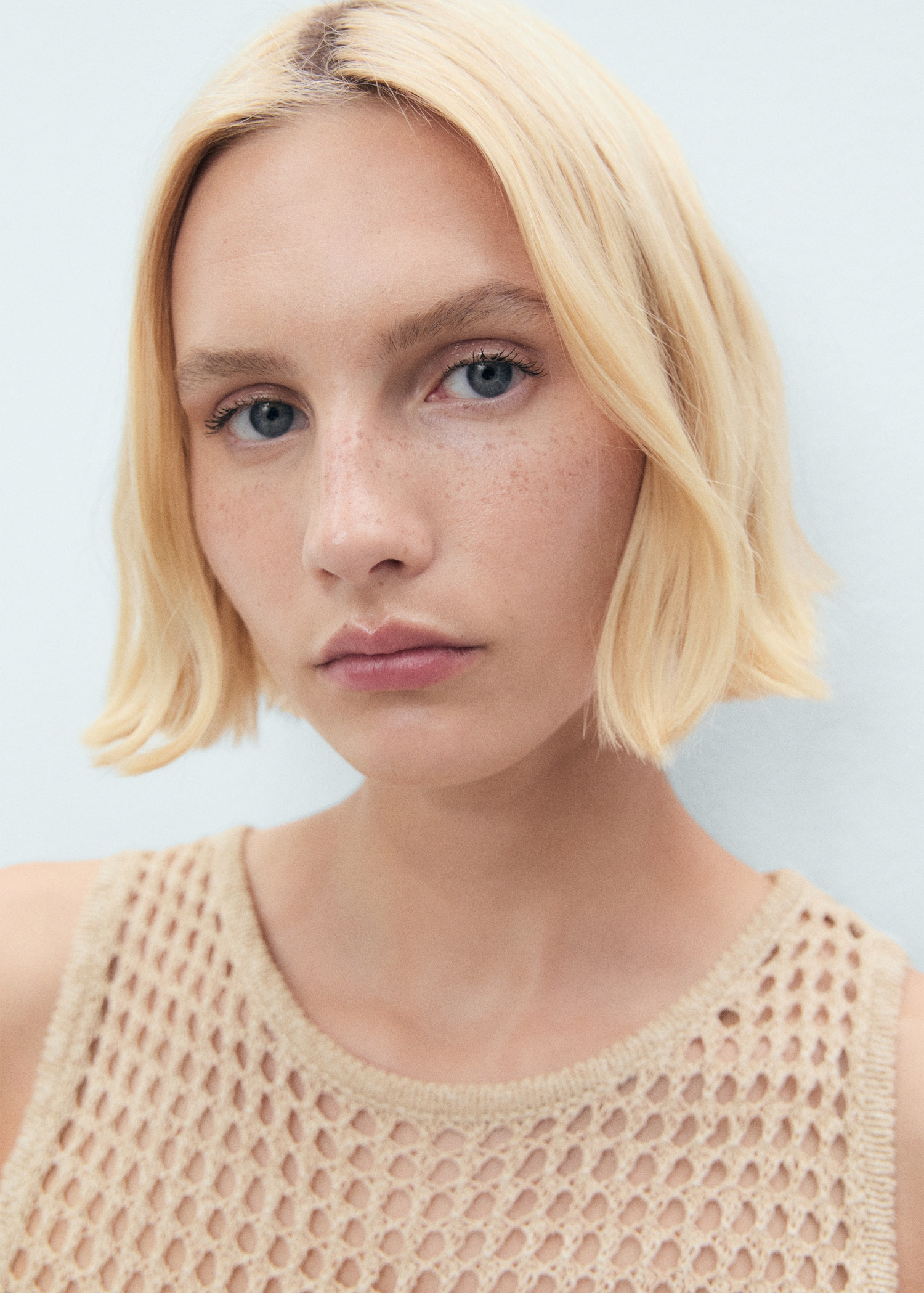 Häkel-Top mit Blumenstickerei - Damen | MANGO Österreich | Mango EU