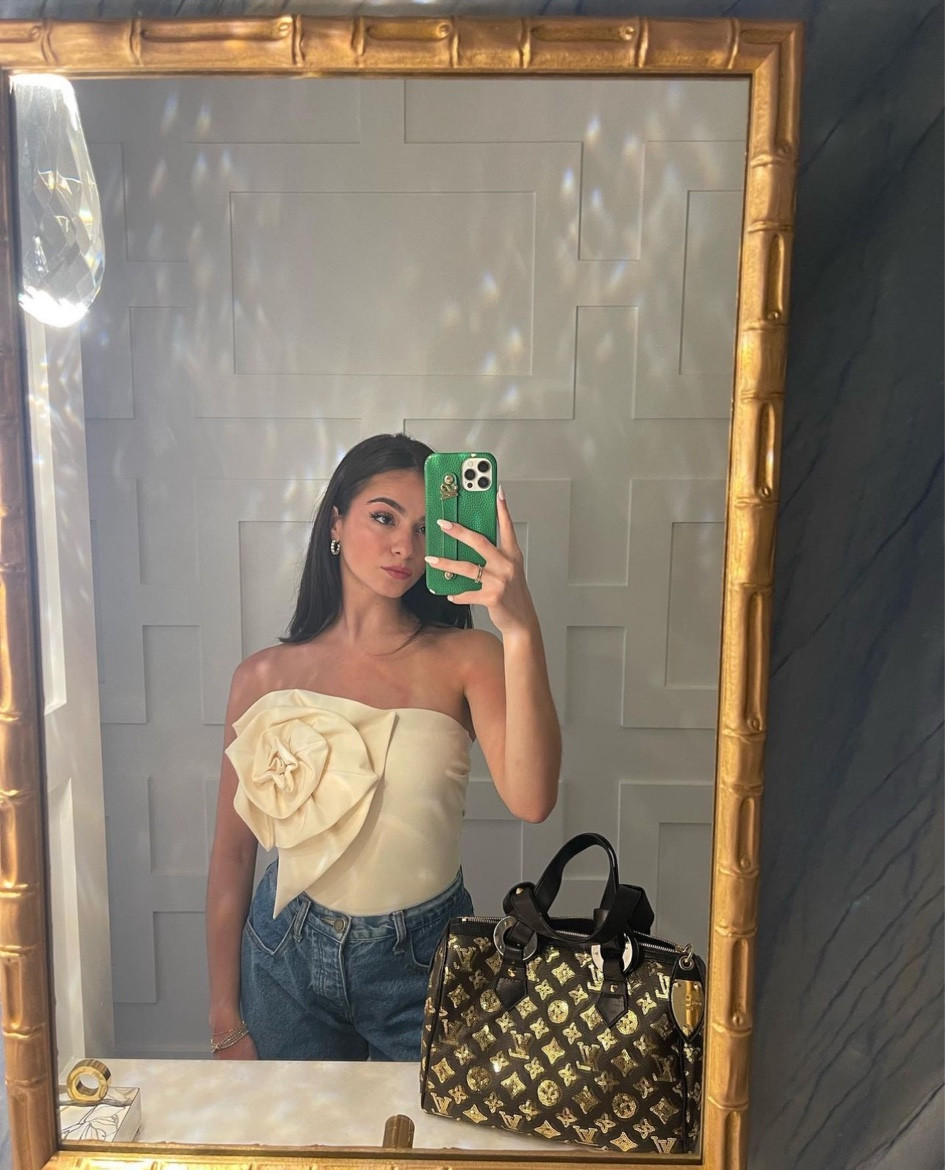 Obsessed with this bodysuit!! It’s actually a swimsuit - imagine this on a boat in Capri?? 😍blue