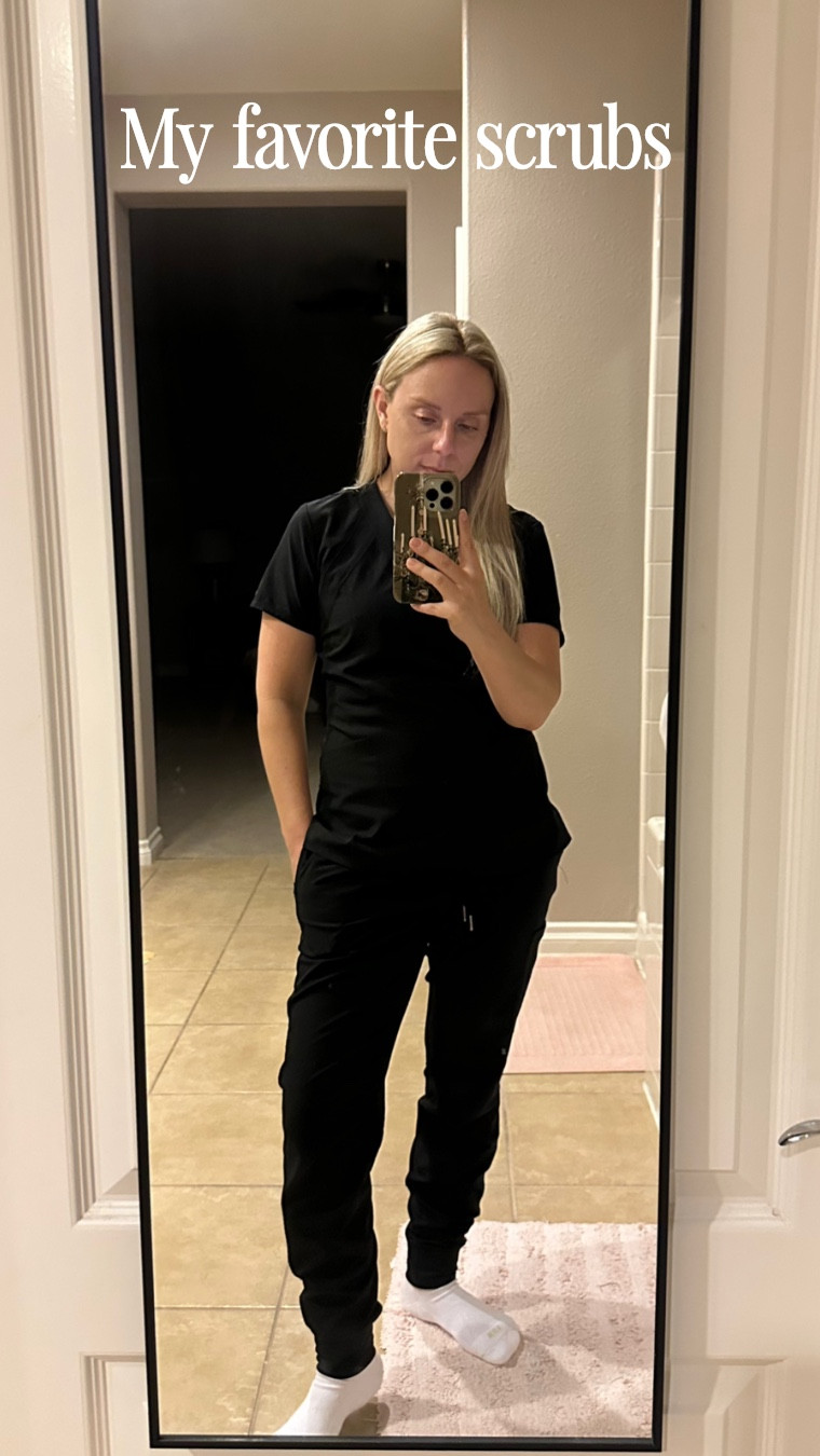 My favorite scrubs! So comfortable and lightweight, easy to wash and they honestly feel like pajamas #barcoone



#LTKWorkwear