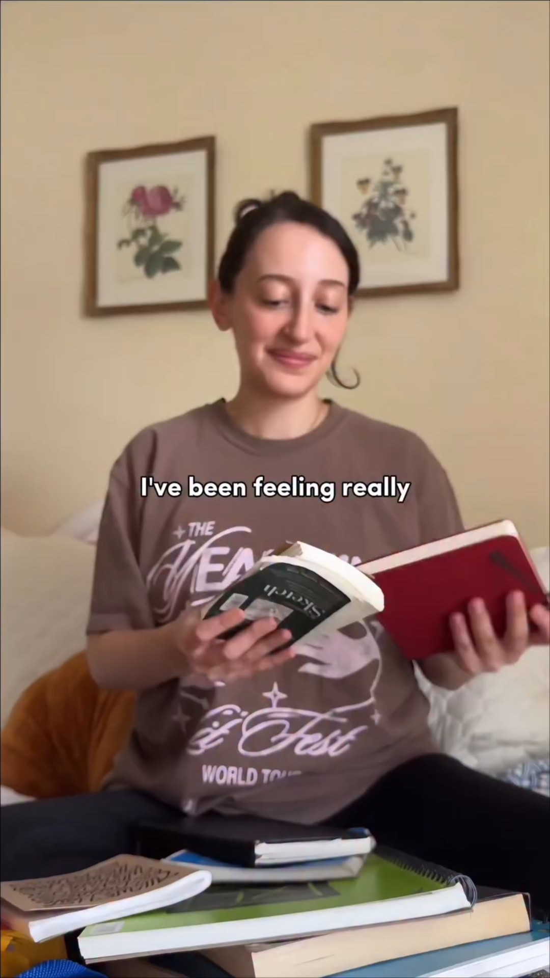 I switch out my screen protector every 6-8 months or so and so this time I got to try out the new Paperlike 3 Screen Protector and Butterfly Application System, and it was my best application yettt, so just another amazing day for a @paperlike fangirl such as myself 💗 #illustrator #illustration #paperlike #artistoninstagram #bookstagram