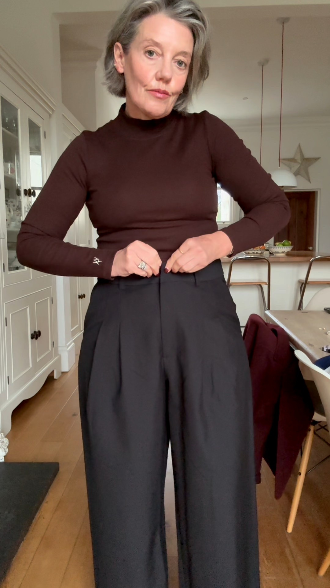 #ootd 🤎🖤💛
Wide leg trousers size medium 
Sculpt top size 12 medium
Jacket size medium mine is the stories one but the Hush one is similar and in full stock 
Belt size M/L
I’m wearing a medium in the bangle but they do a great size guide. 
Monica Vinader sale, discount,WAT the brand, accessories, gold jewellery, bangle , workwear, work outfit 


#LTKautumn #LTKuk #LTKworkwear