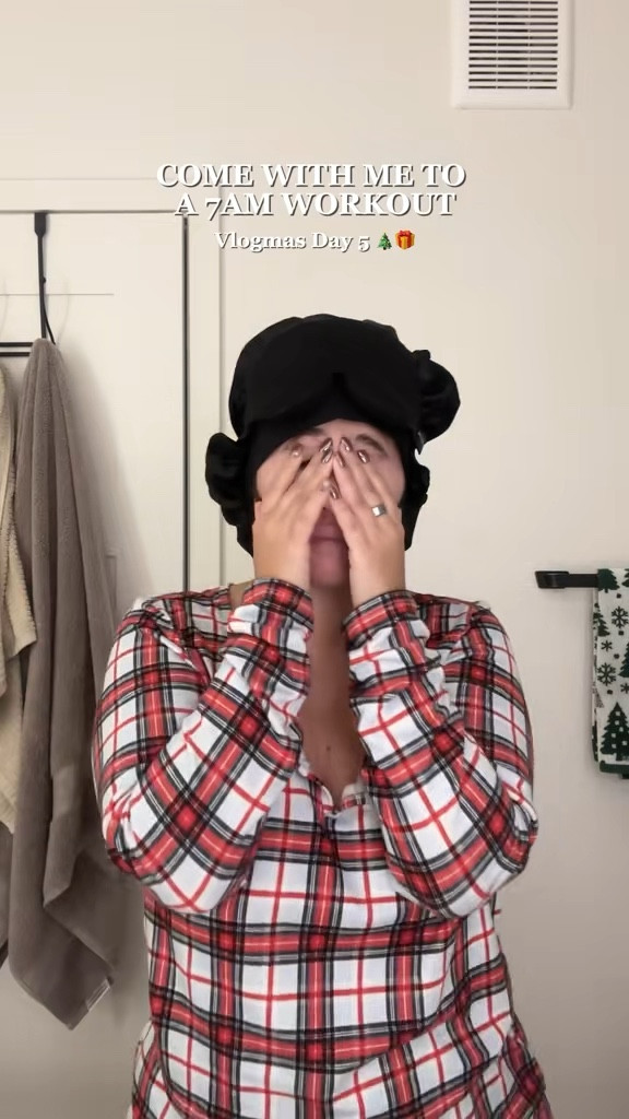 Vlogmas day 5 links 🎄🎁

#LTKGiftGuide #LTKHoliday #LTKWatchNow