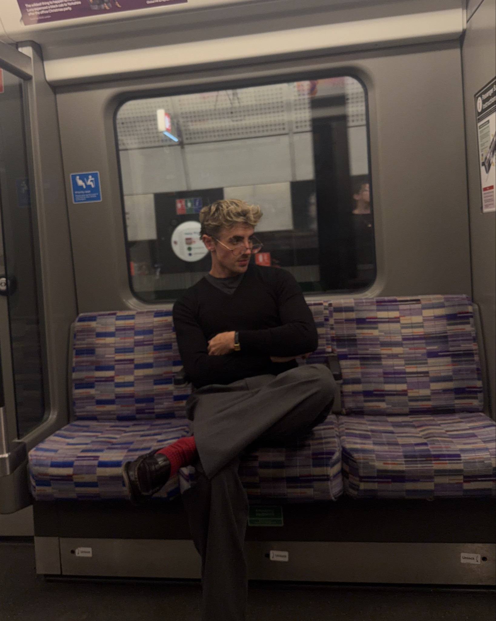 Men’s smart casual dinner outfit grey pleated trousers and fitted v neck, red socks 

#LTKeurope #LTKuk #LTKmens