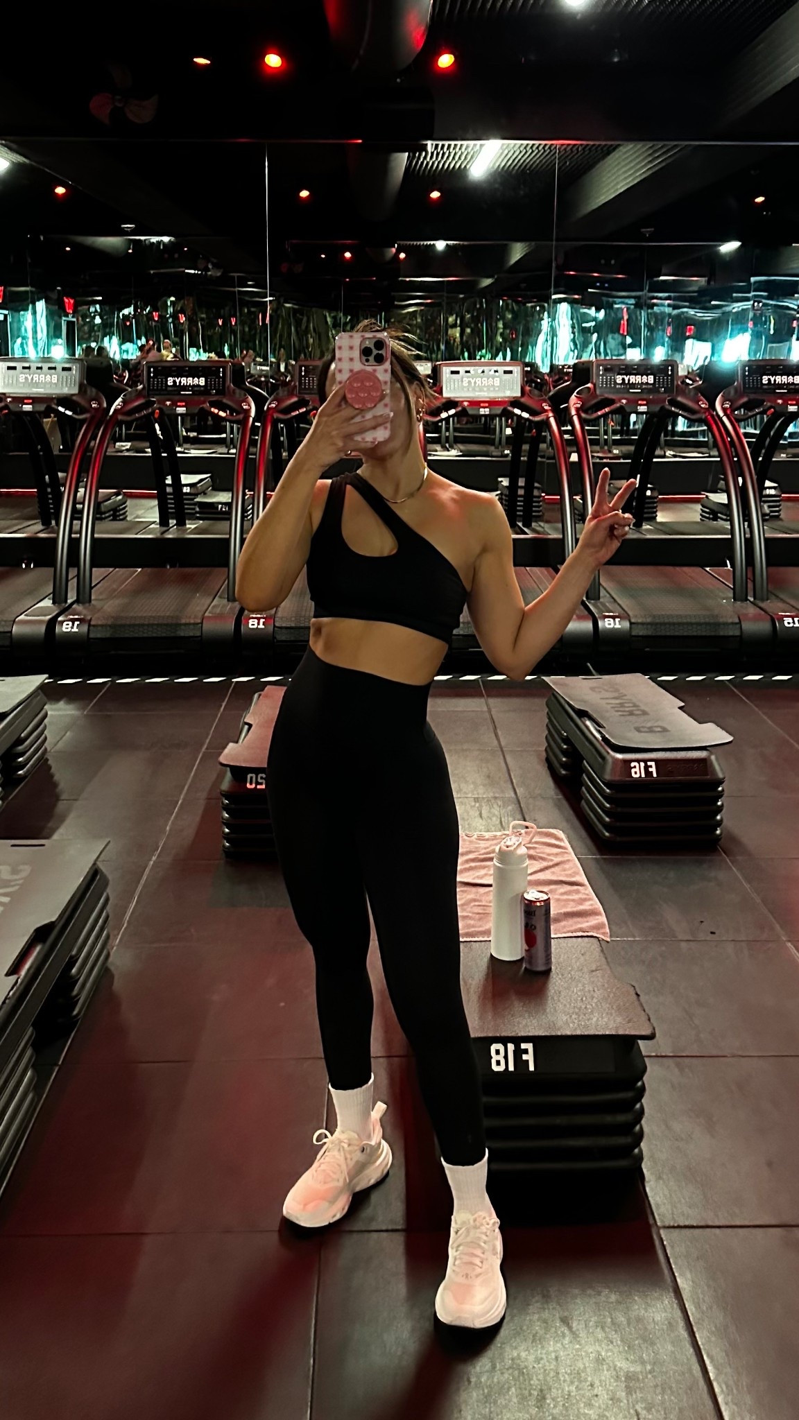 Bravo sport bra + lululemon no line leggings 

#LTKmorningroutine #LTKdayinmylife #LTKActive