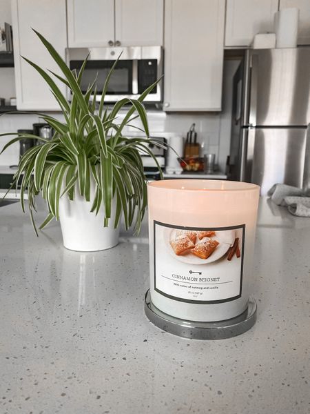 The perfect fall candle doesn’t exi-

Target has some of my favorite fall scents in their candle selection this season! Looking to refresh your candle collection with a clean, minimal look and bold scent? Threshold candles are my new go-to! 

#LTKunder50 #LTKSeasonal #LTKhome