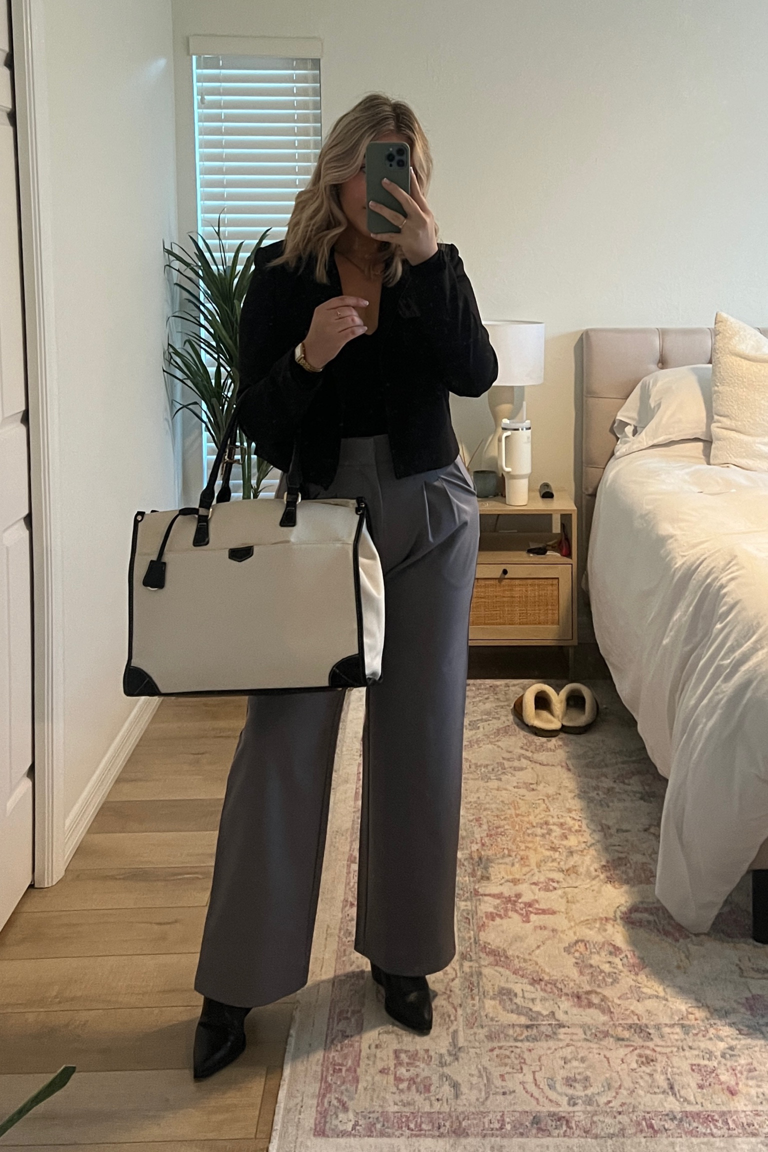 These have to be my favorite work trousers I’ve found on Amazon! The quality is amazing. Wearing a medium.

Also this work tote!!! AMAZING, it has so many pockets that help keep all of my things organized. I literally have my whole life in this bag. It also has a padded area for your computer. 

#LTKitbag #LTKworkwear #LTKmidsize