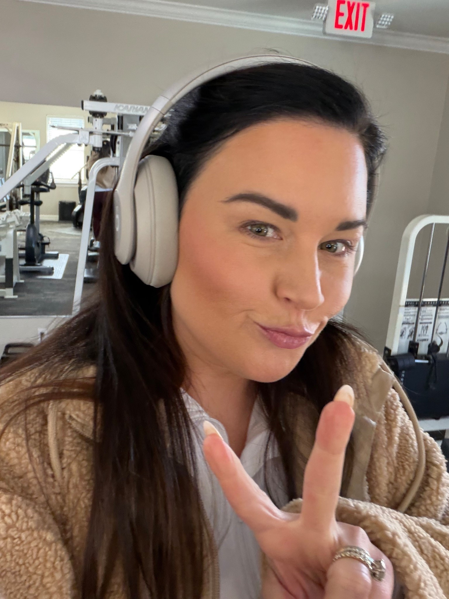 Best head phones hands down!! So comfortable and not tight! I can run, lift, and do anything in them!!
#bose #amazon

#LTKselfcare #LTKfitnessgoals #LTKActive