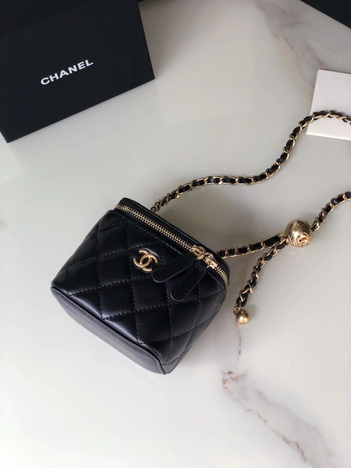 Chanel mini 

#LTKuk #LTKautumn #LTKwinter