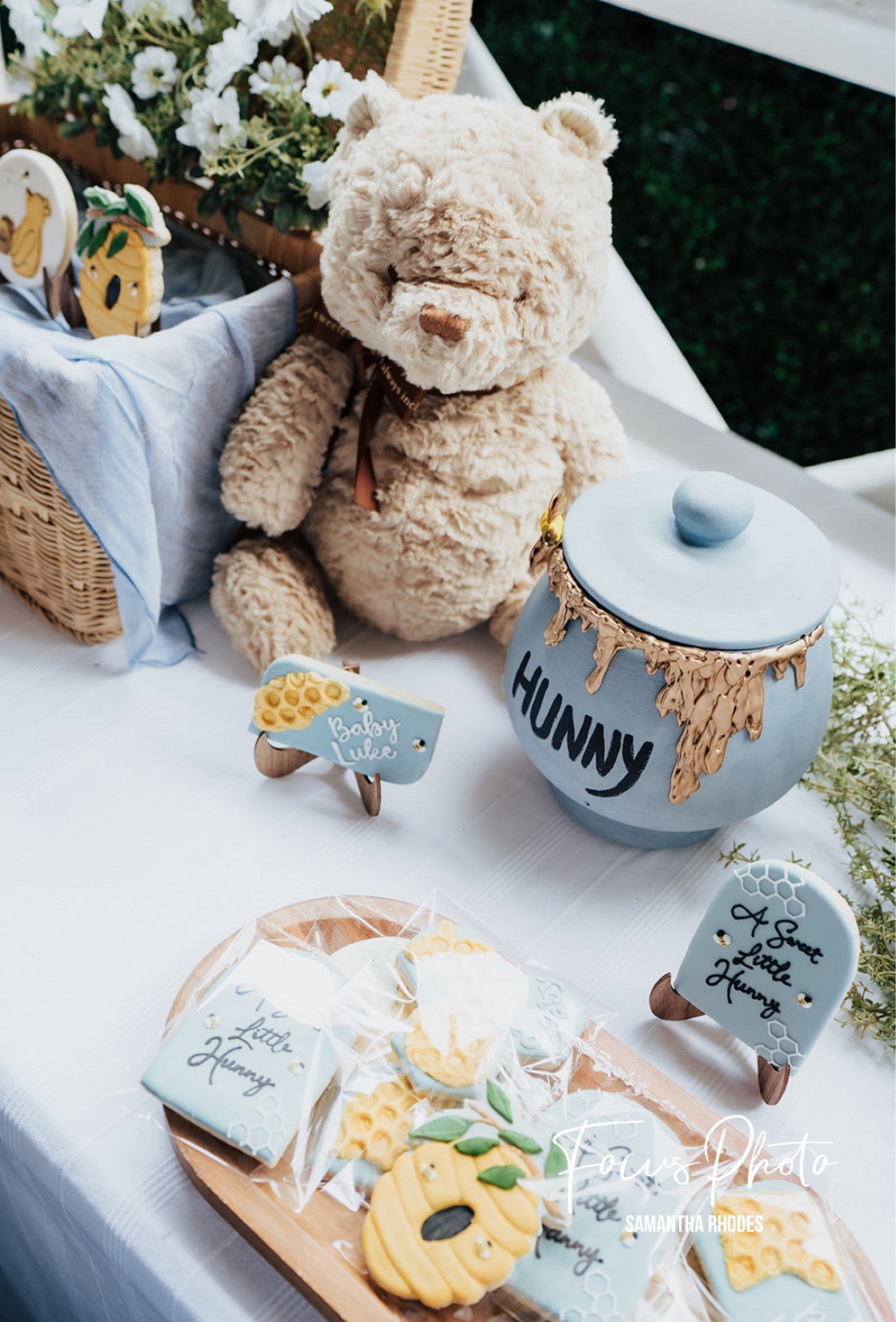 Vintage Winnie the Pooh DIY honey pot 🍯🐝🧸 

#diyhoneypot #classicwinniethepoohbabyshower #vintagewinniethepooh 

#LTKFindsUnder50 #LTKBaby #LTKParties