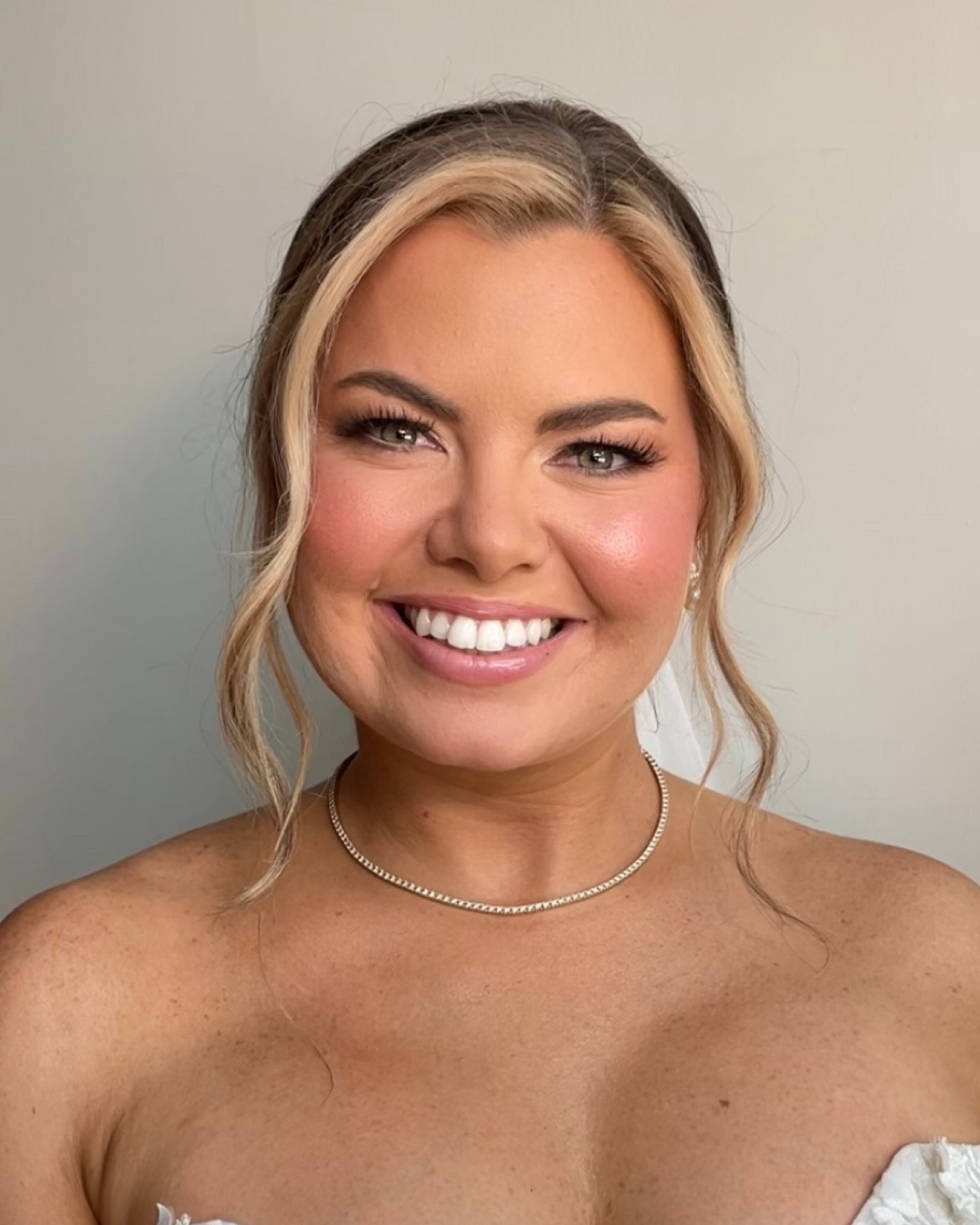 Soft glam bridal makeup look🤍

#LTKWedding #LTKBeauty