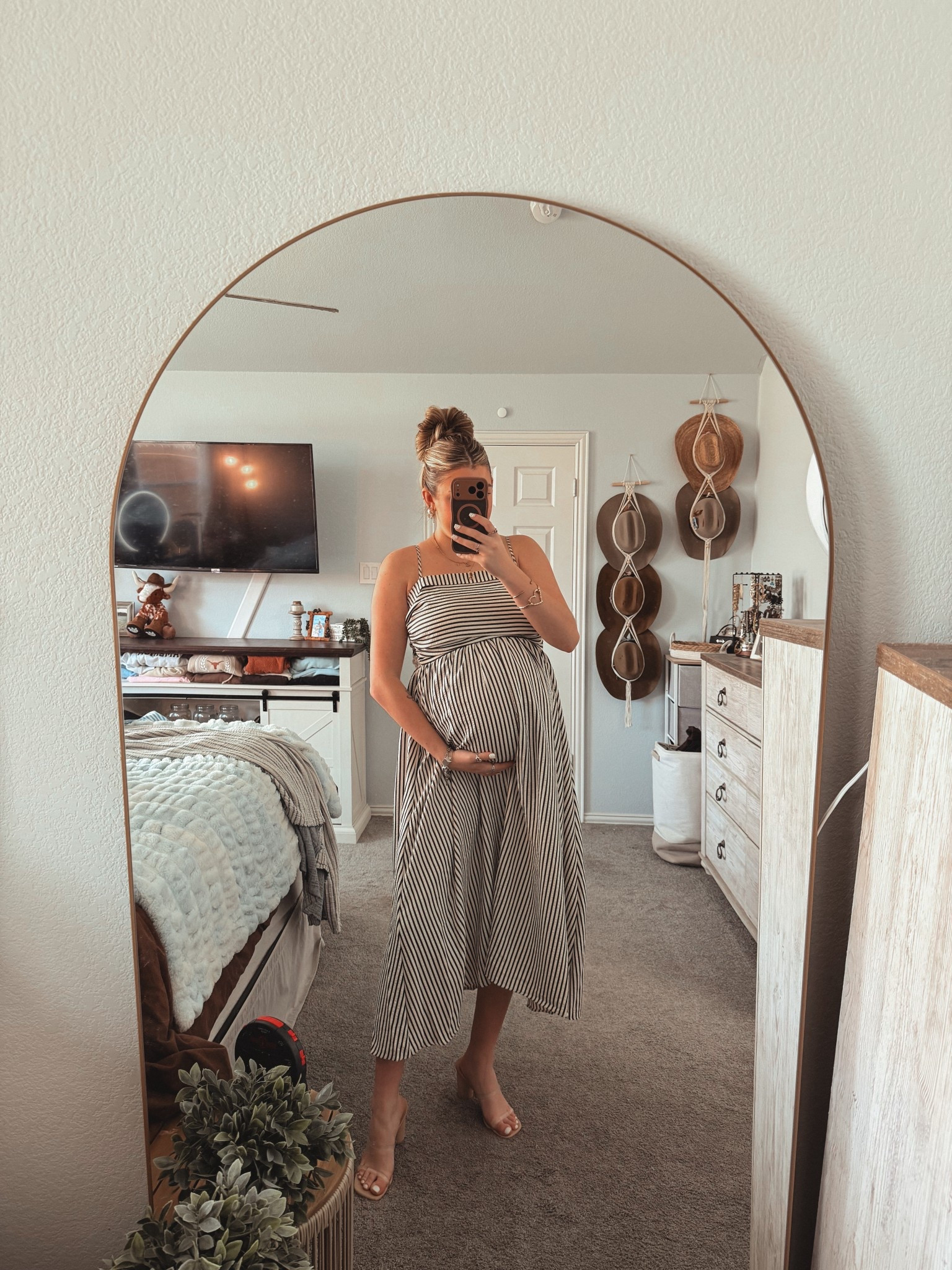 Spring dress. Maternity fashion. Maxi dress. Stripes. Bump friendly  

#LTKBump #LTKootd #LTKSpringSale