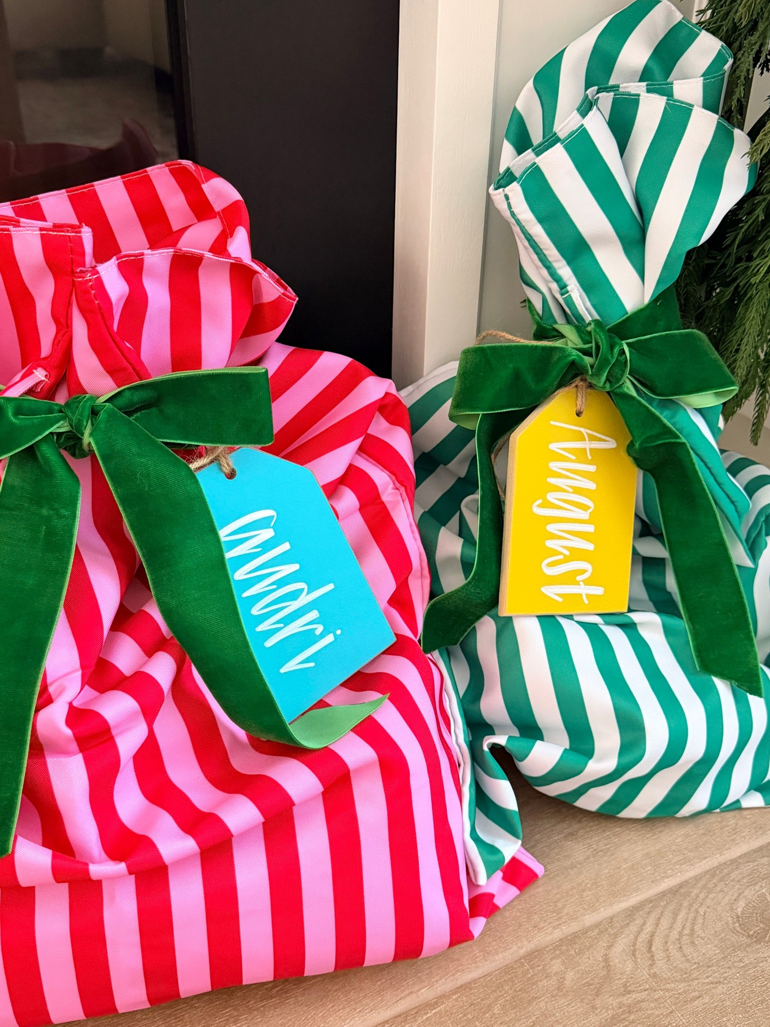 The cutest Christmas sacks. Green is sold out but linked some similar ones. 

Christmas gifts for kids
Stocking stuffers for kids


#LTKGiftGuide #LTKKids #LTKHoliday