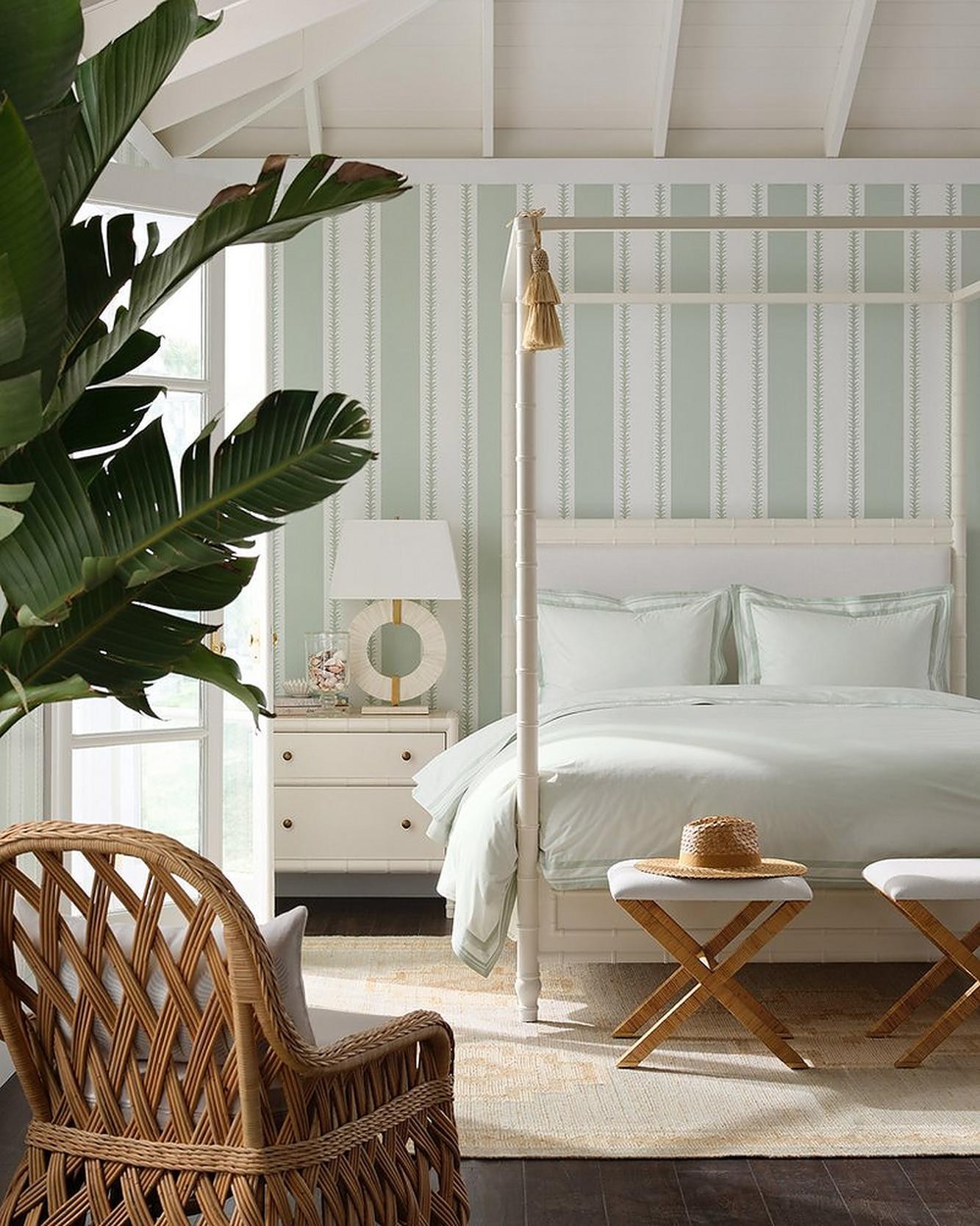Okay this might be the perfect excuse for a fall bedroom makeover 👀 Serena & Lily’s Labor Day Sale has so many beautiful bedroom finds right now—beds, nightstands, drawer dressers, daybeds, bookshelves and more. These are the kind of timeless pieces that make the whole room instantly feel more polished and expensive. 🤍 #SerenaAndLily #LaborDaySale #FallBedroomRefresh #BedroomMakeover #BedroomFinds #BedroomFurnitureOnSale #BedSale #Nightstand #Dresser #Daybed #Bookshelf #FurnitureFinds #FallHome #CozyBedroom #HomeInspo #LTKFinds 

 #LTKSeasonal #LTKHome #LTKSaleAlert