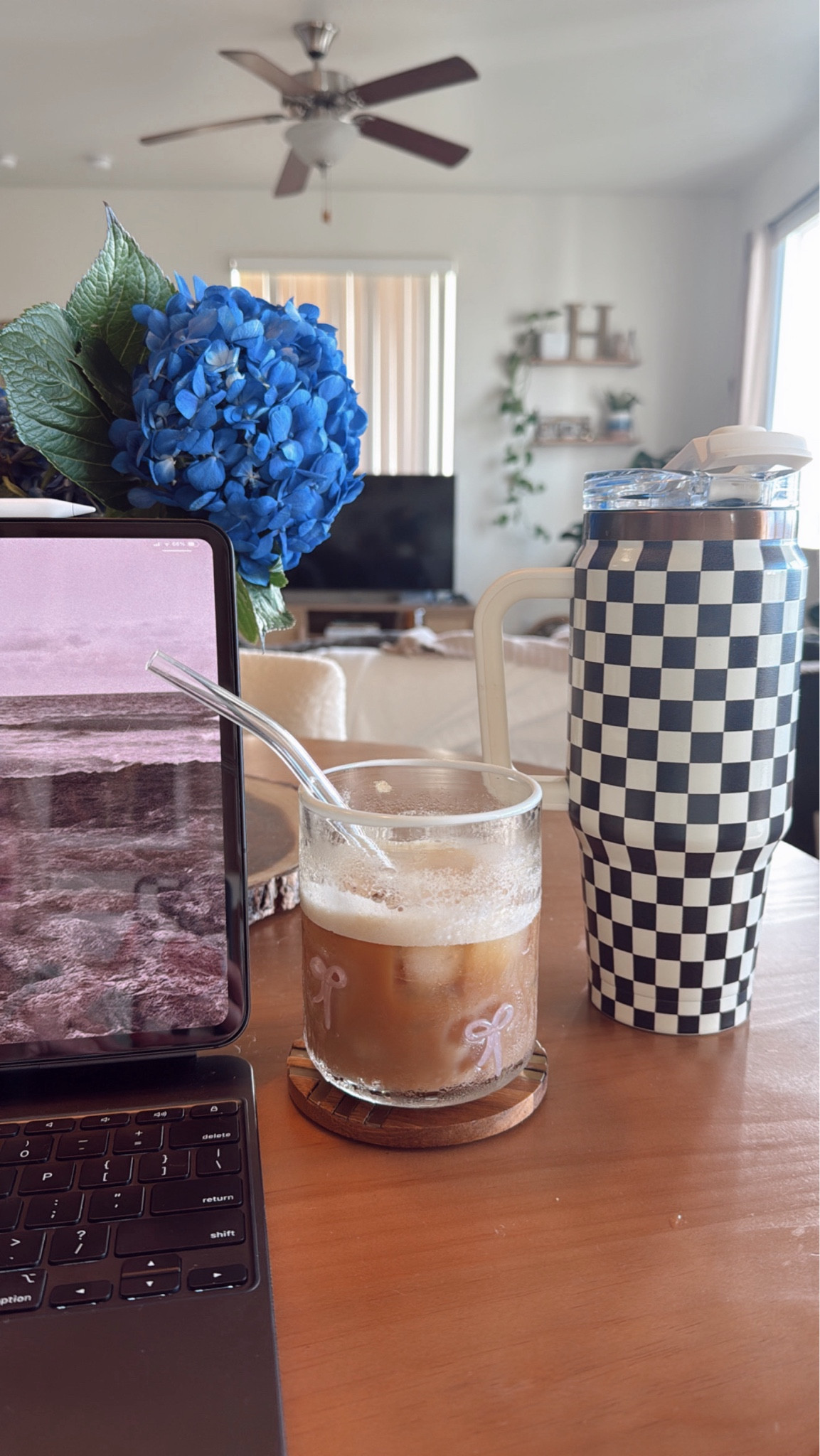 One thing about me is that I love a cute cup. Checkerboard tumbler is under $20 and has a straw! 

#LTKHome #LTKFindsUnder50